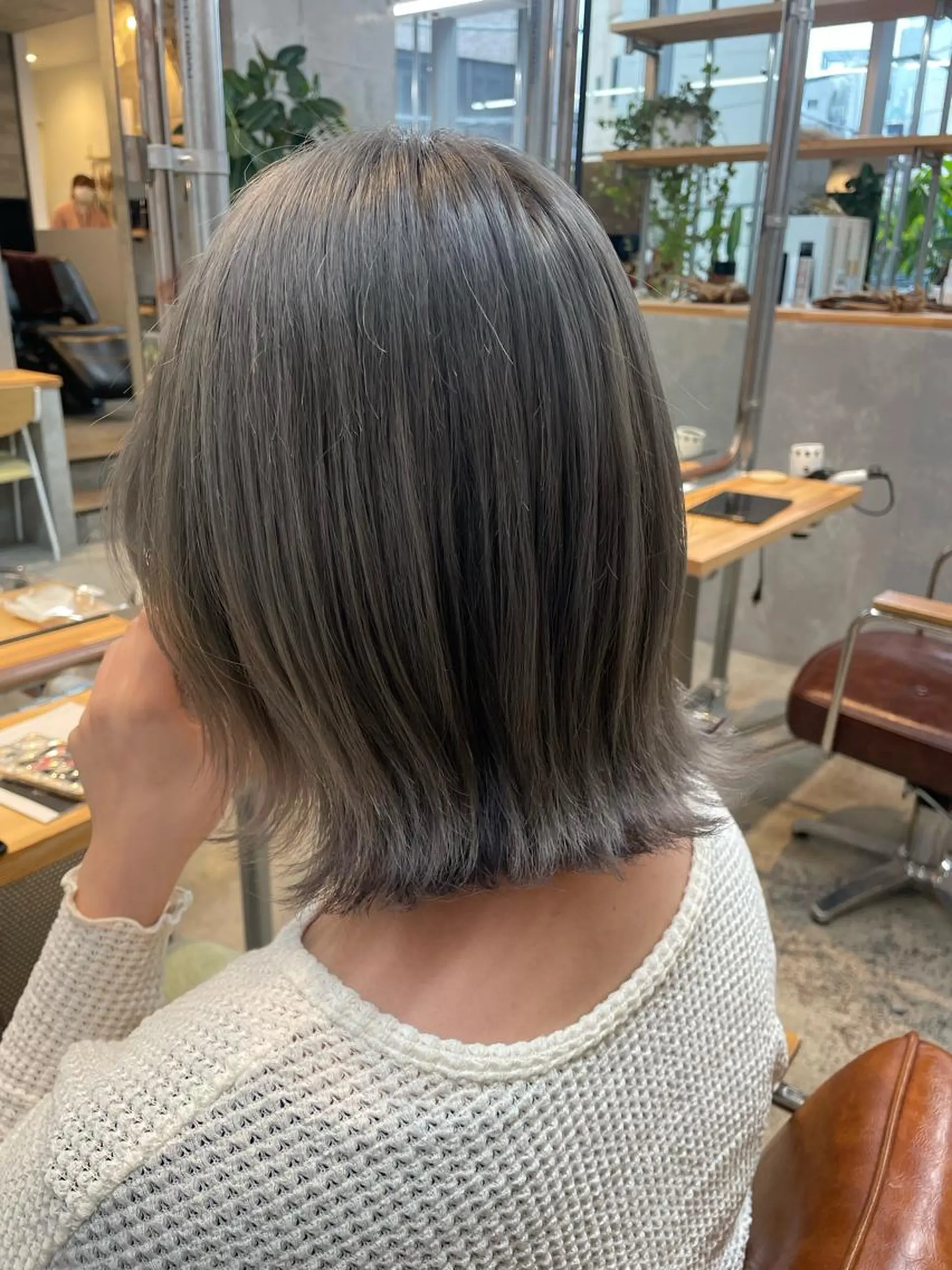 ミディアム カラー カット ヘアカラー トリートメント yuika .のヘアスタイル