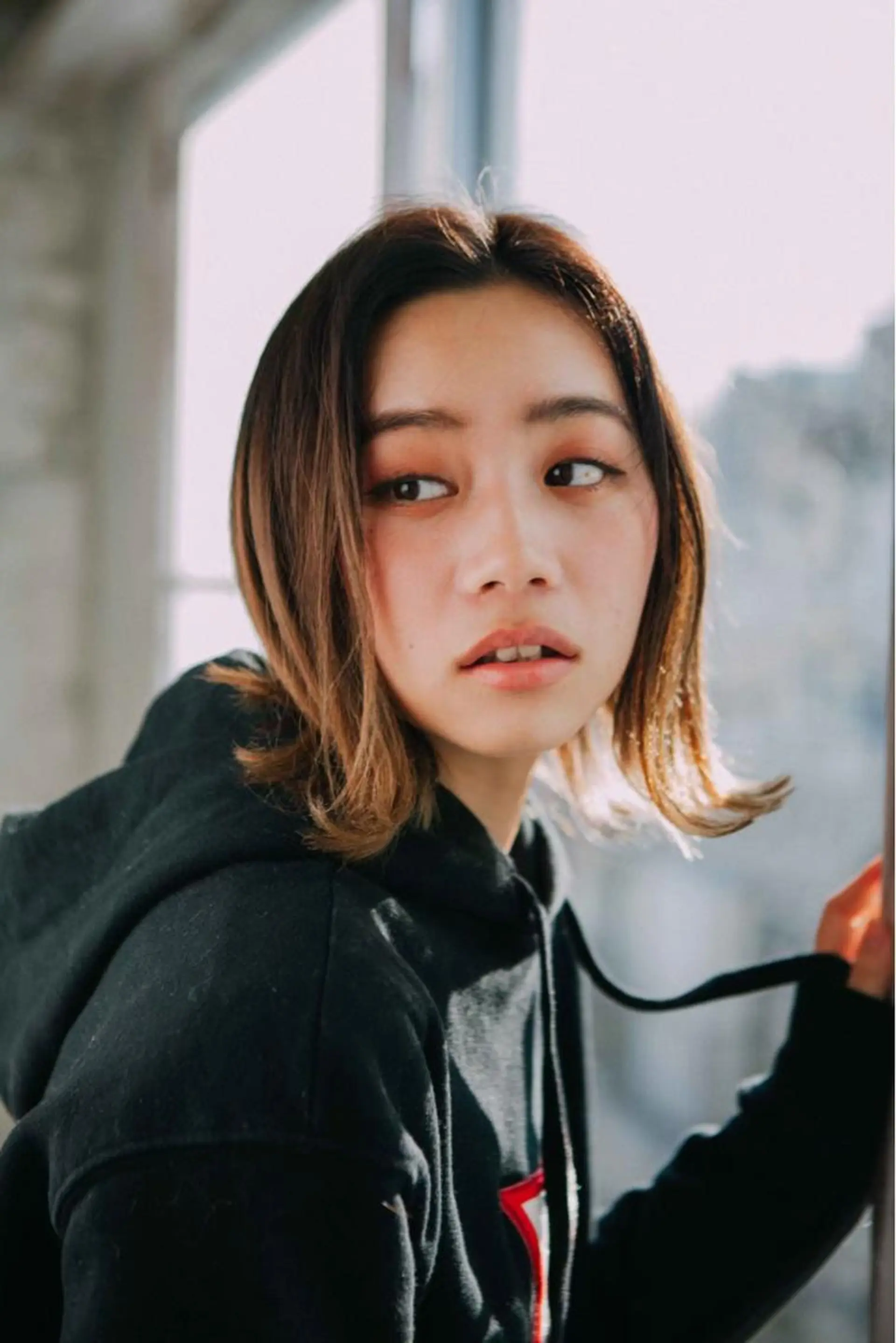 ミディアム カラー 遊佐 瑞紀のヘアスタイル