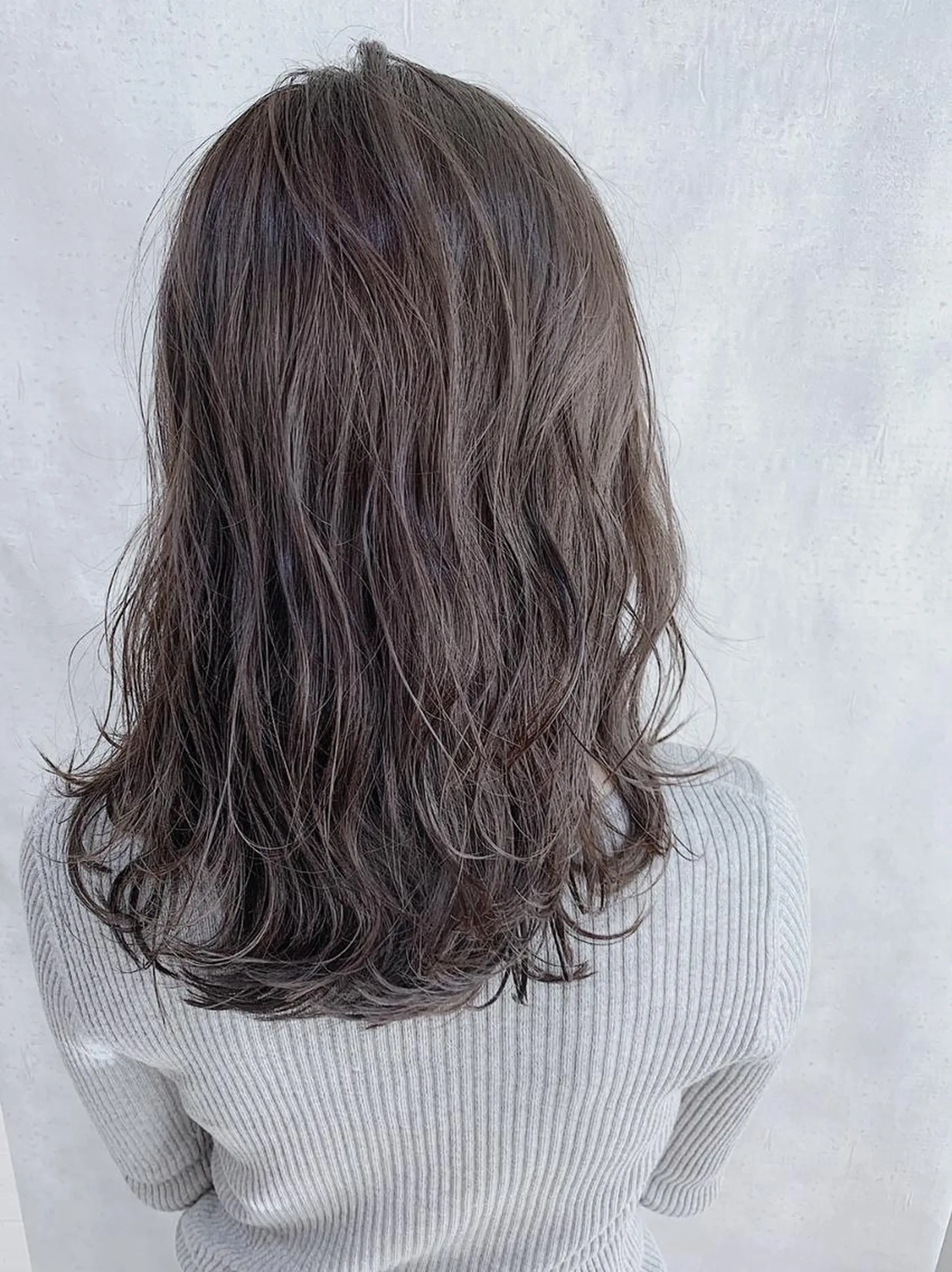 ミディアム カラー MOU namba ムウナンバのヘアスタイル