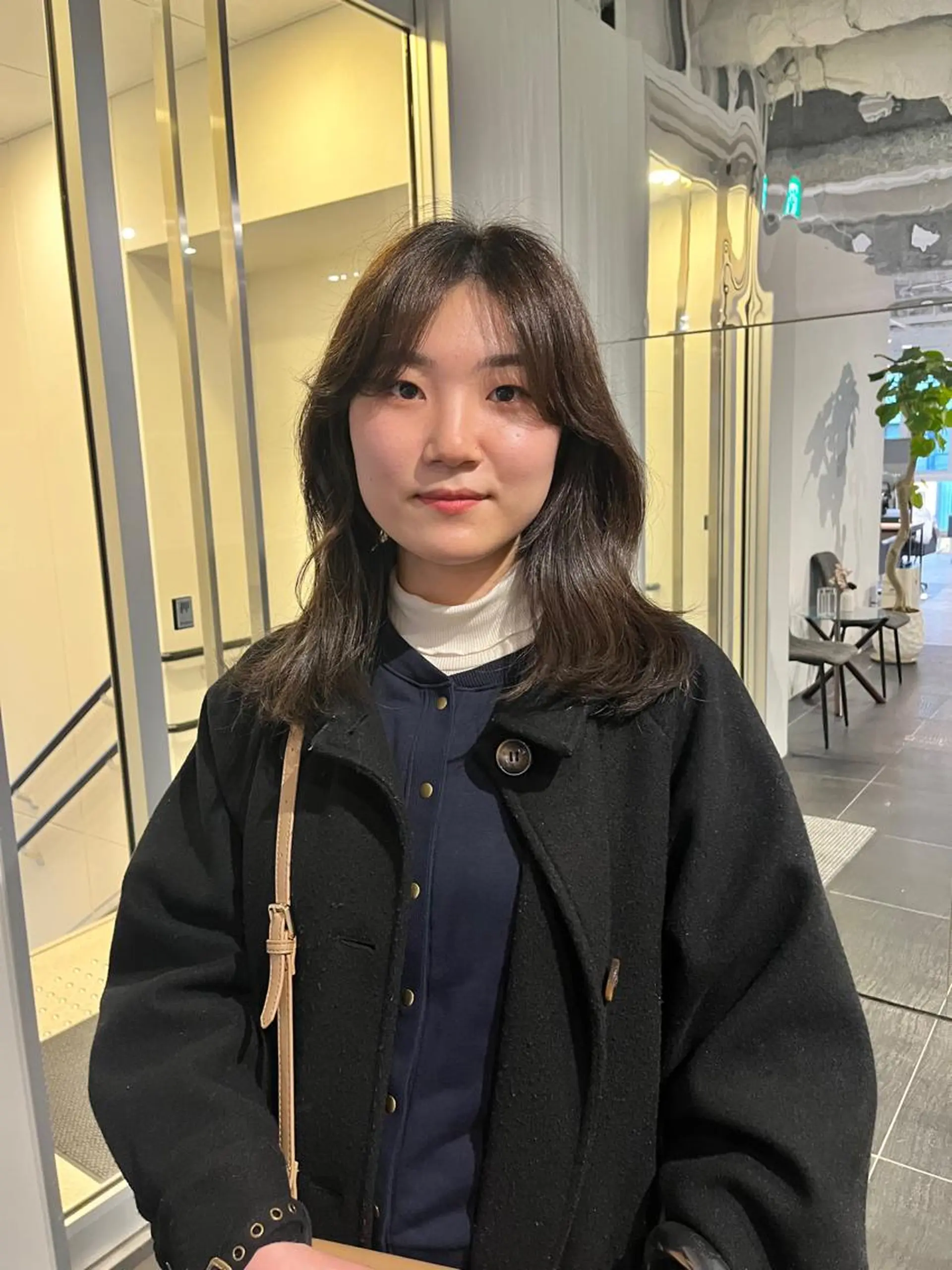 ミディアム カラー ダークグレー ダークグレージュ グレージュ 顔まわりレイヤー 顔周りカット ヘアカラー トリートメント ショート/パーマ/ カラー/FUKOのヘアスタイル