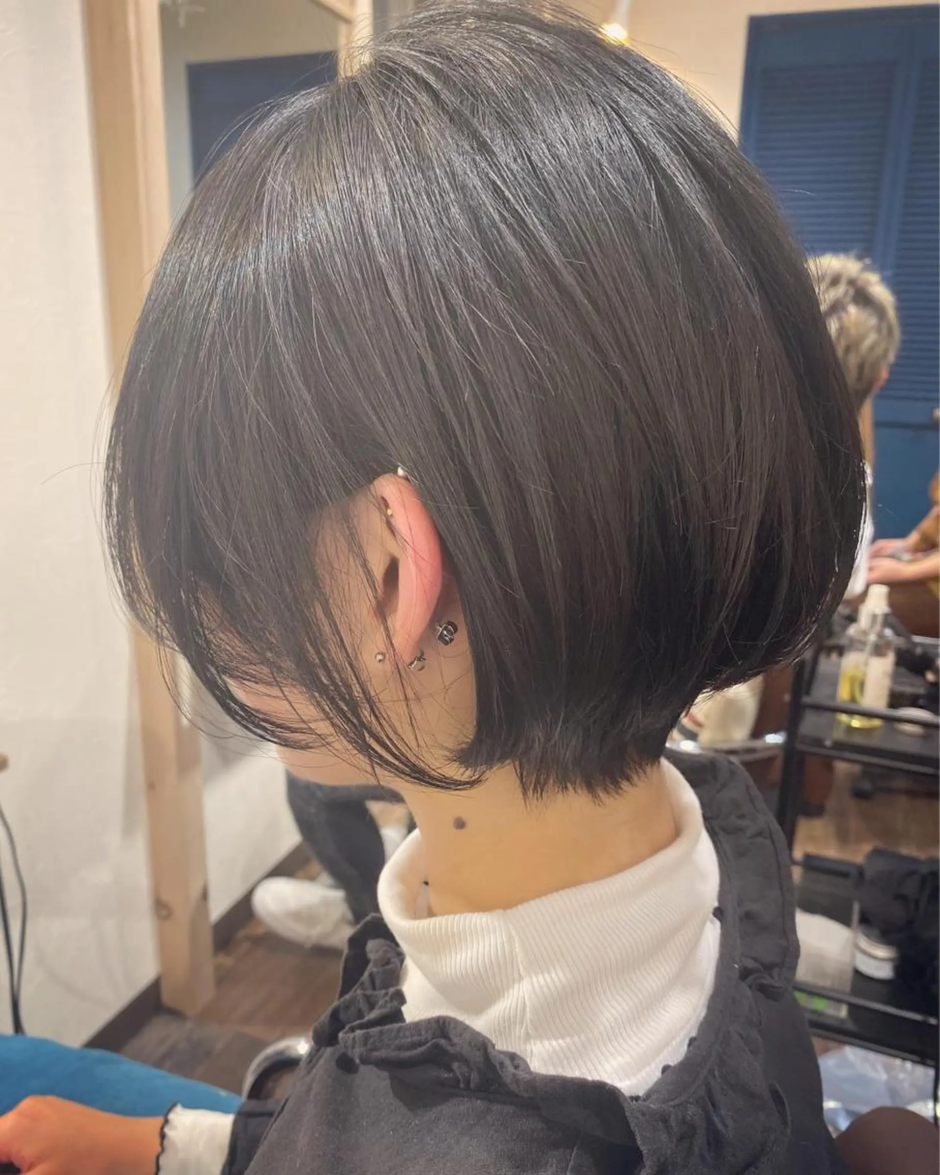 ショート カラー ヘアカラー トリートメント 🌈ショート/レイヤ ーカット/中村崇宏のヘアスタイル