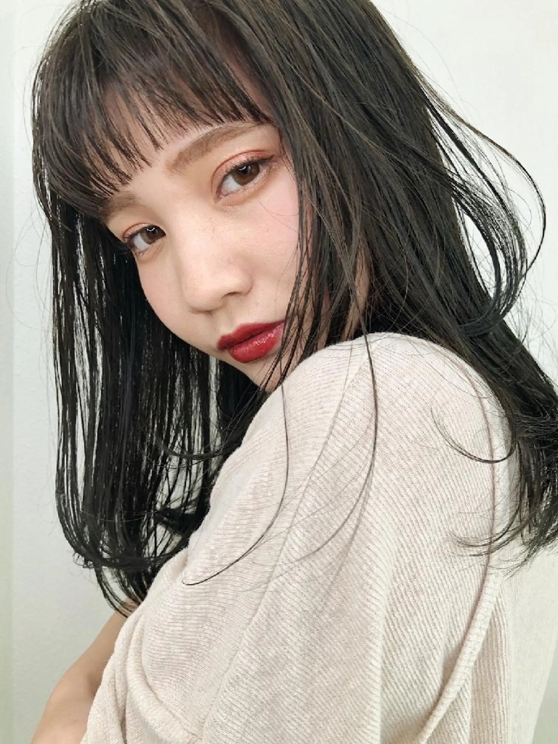 ミディアム カラー ヘアアレンジ 透明感/レイヤー 🇰🇷tomonaのヘアスタイル