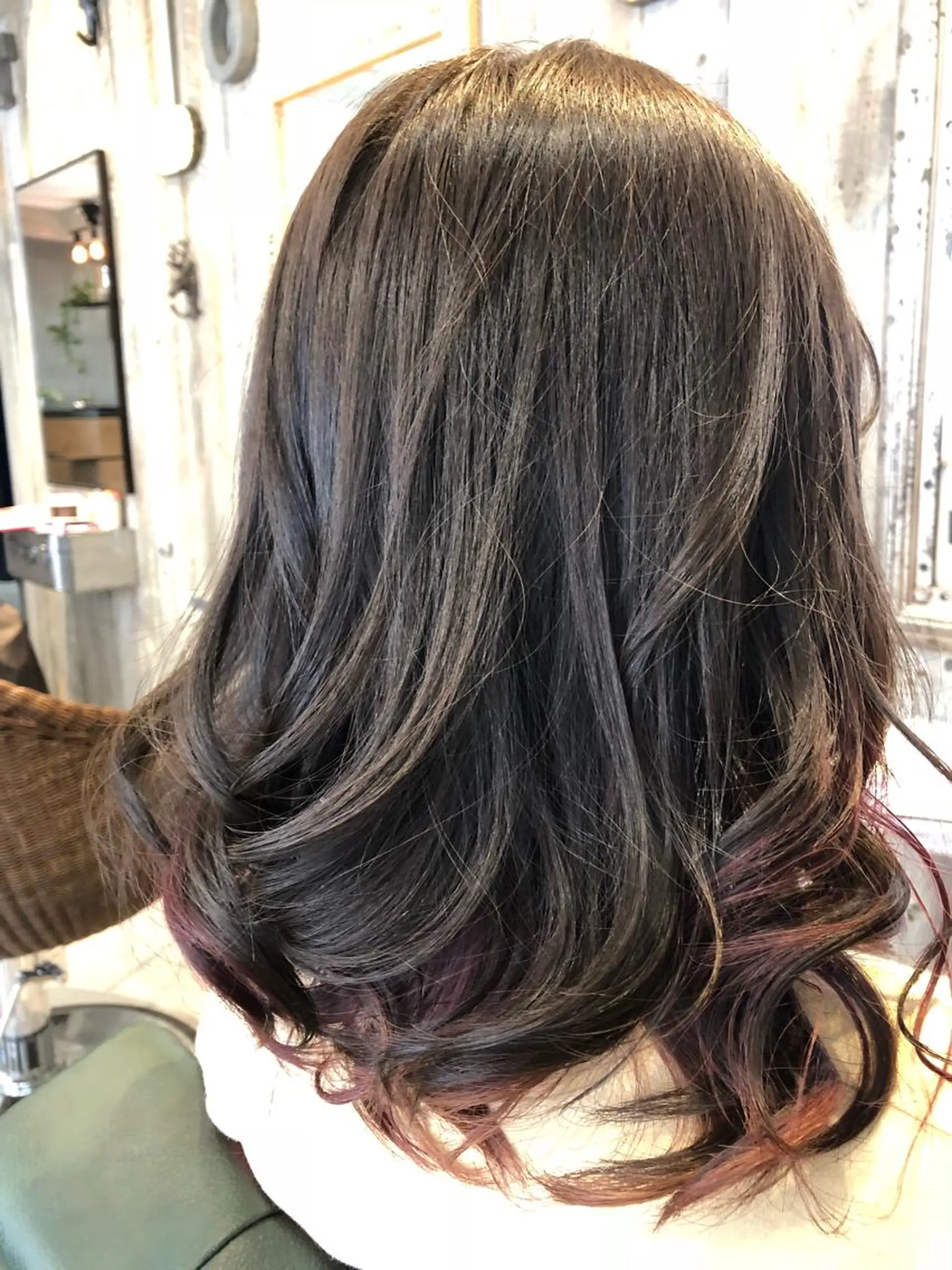 ミディアム アッシュ 川野 賢のヘアスタイル