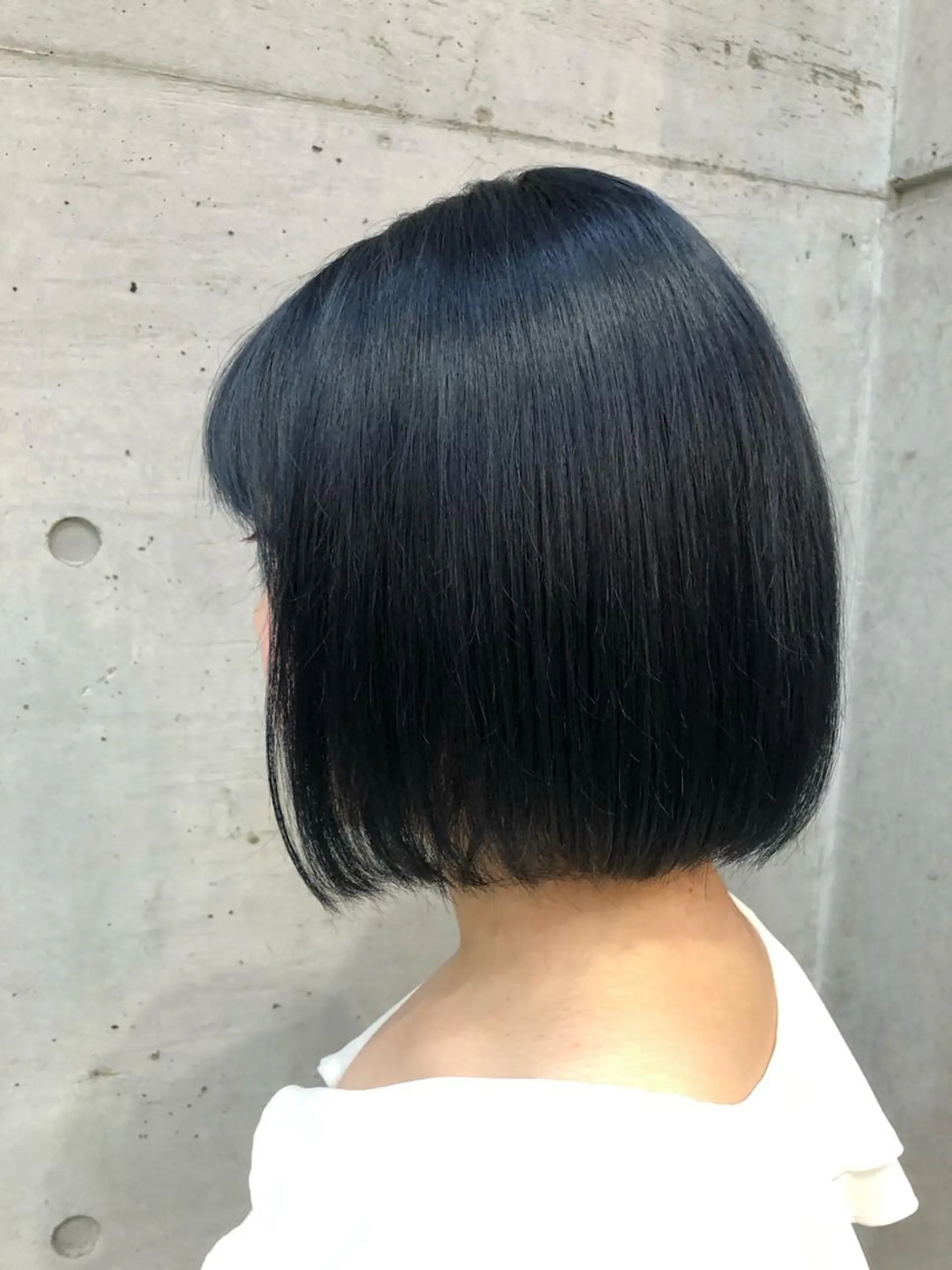 ショート カラー ネイビーカラー ヘアカラー トリートメント 大栗 佑也  髪質改善のヘアスタイル