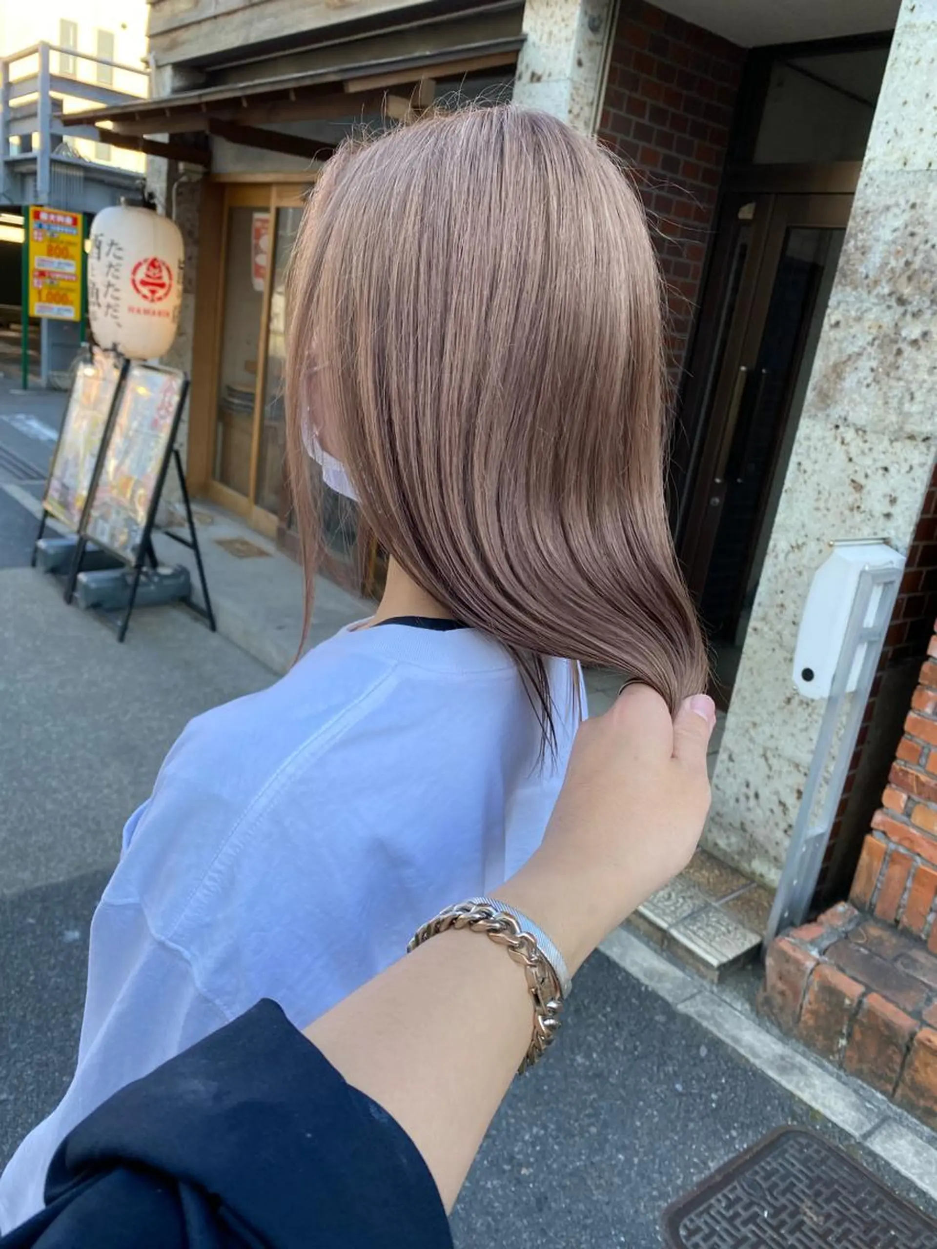 セミロング カラー ベージュカラー 透明感カラー ミルクティーベージュ 🍀透明感抜群🍀/ ハイトーンカラーのヘアスタイル