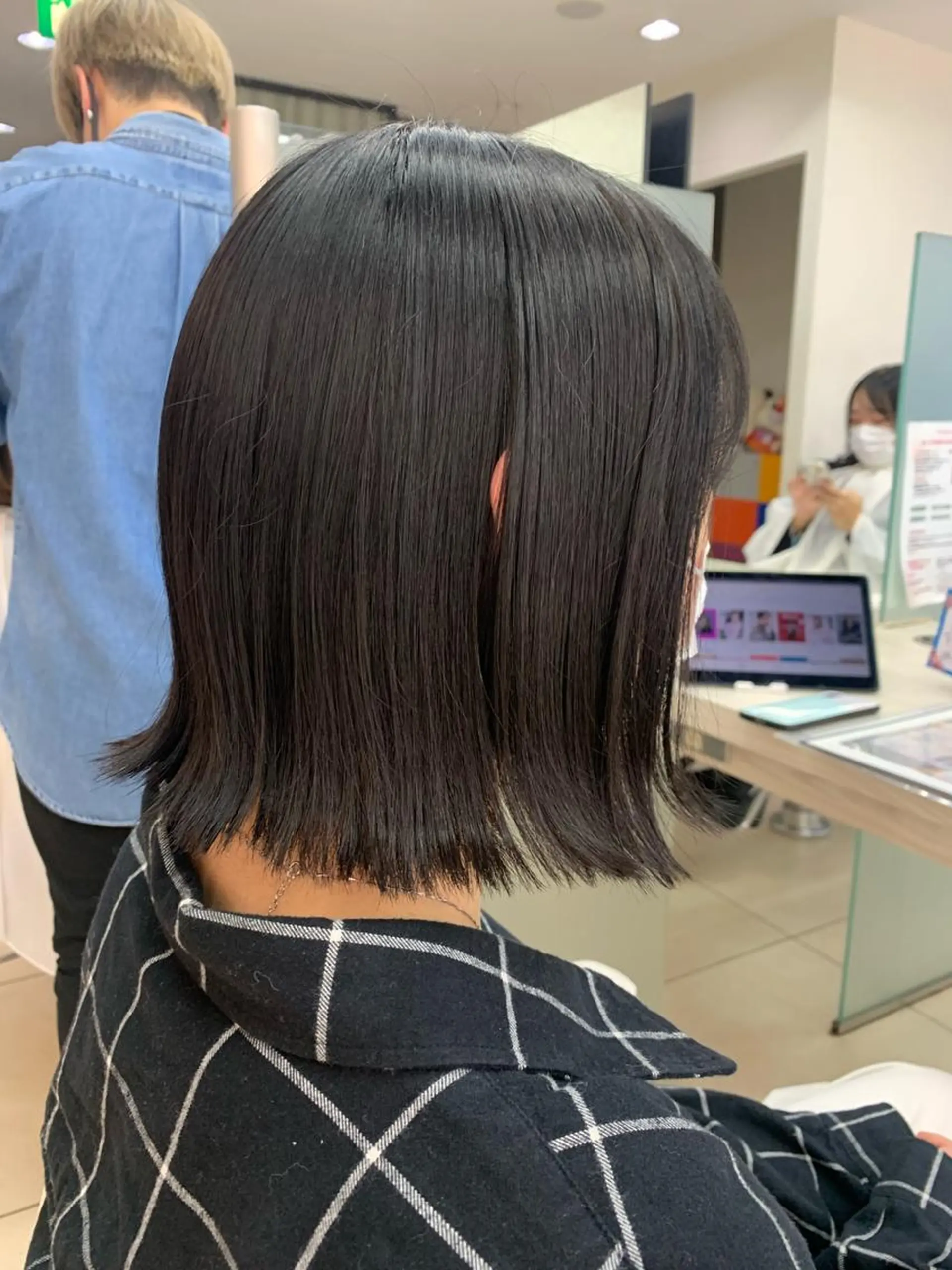ミディアム ボブ 外ハネヘア カット ✂︎レディース のメンズカット屋さんのヘアスタイル