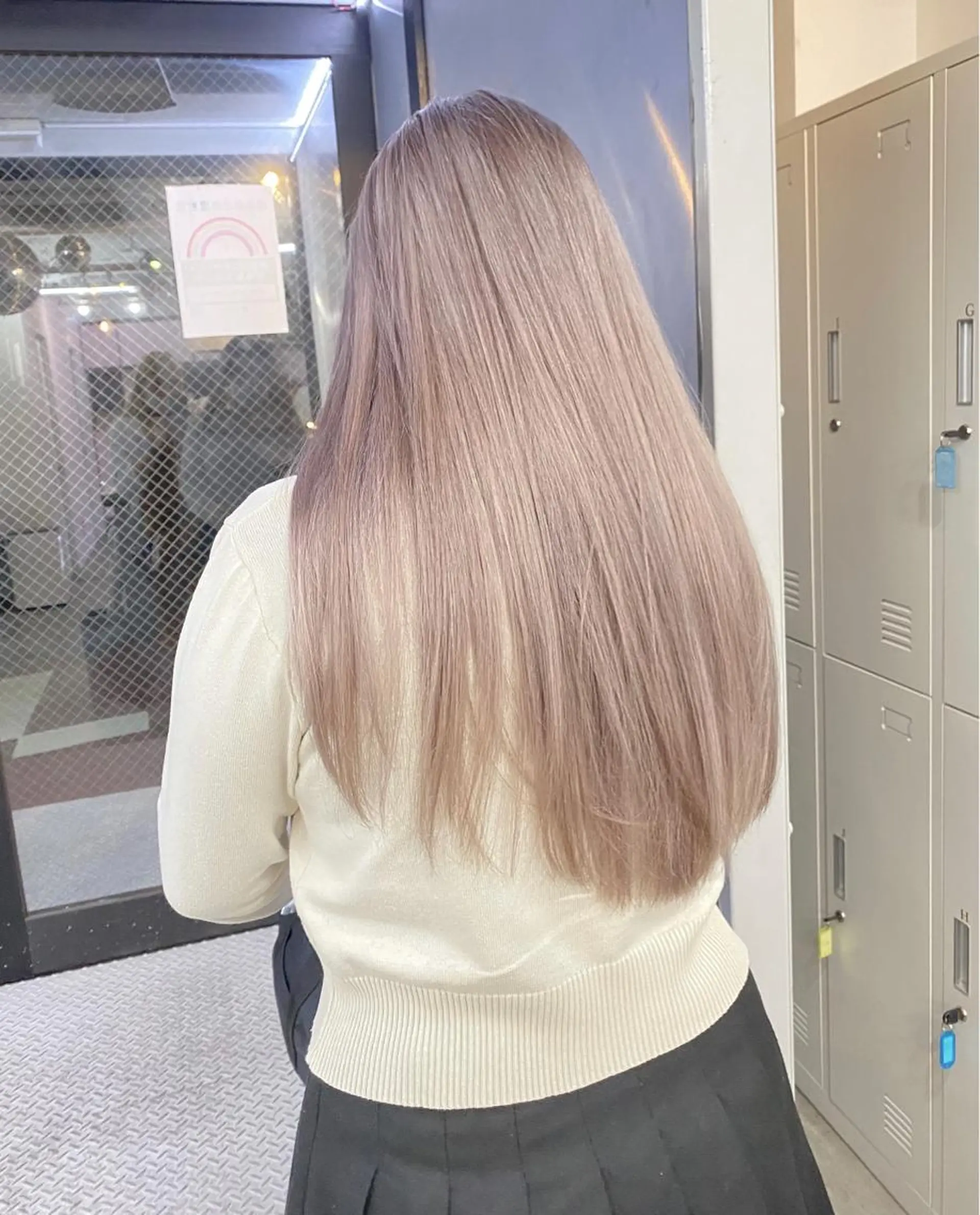 ロング カラー ヘアカラー トリートメント ヘアセット 似合わせベージュ 🍯ayumi🍯のヘアスタイル