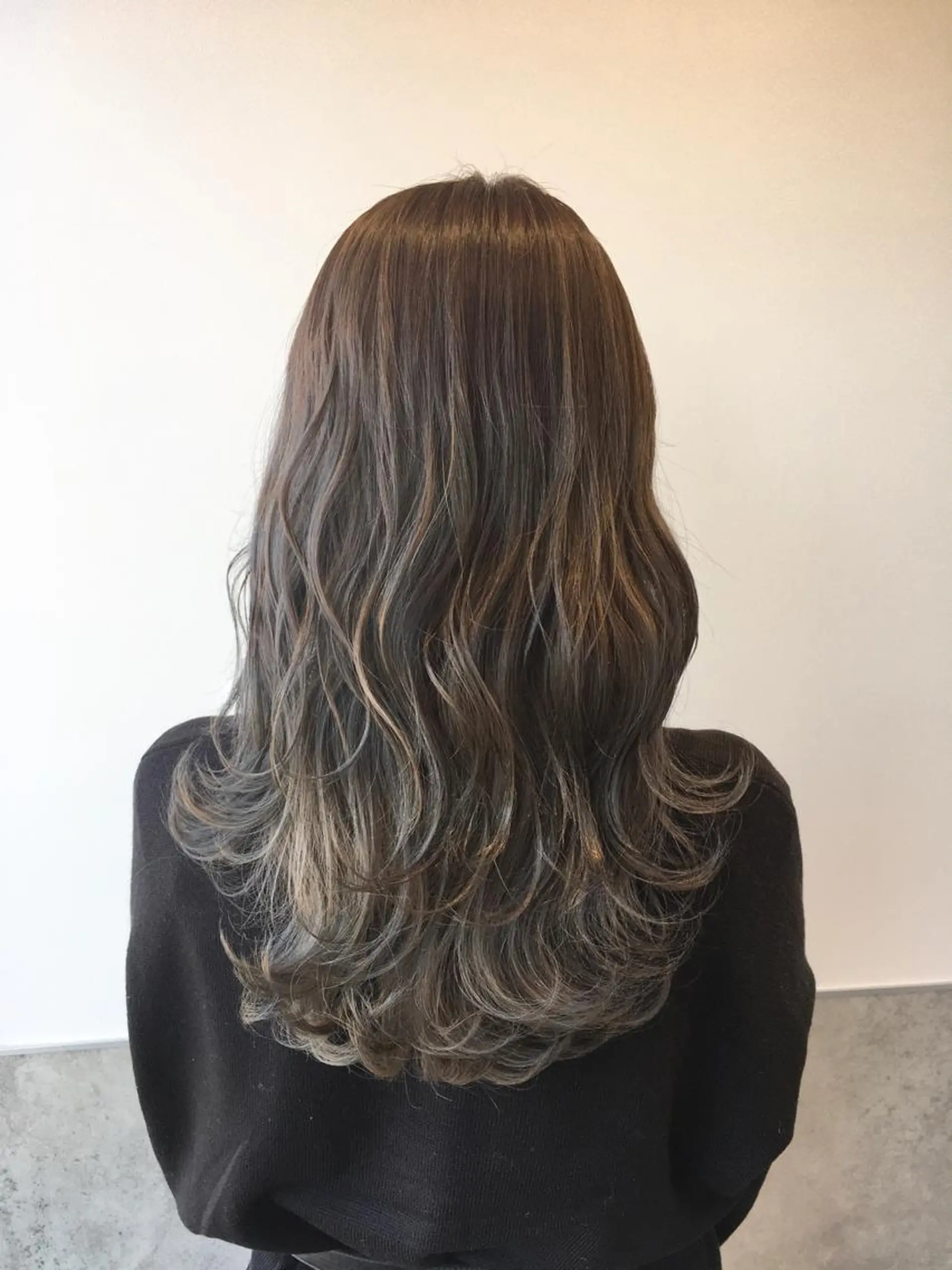 ロング カラー グレージュ ヘアカラー トリートメント ヘアセット yoshi ☆のヘアスタイル
