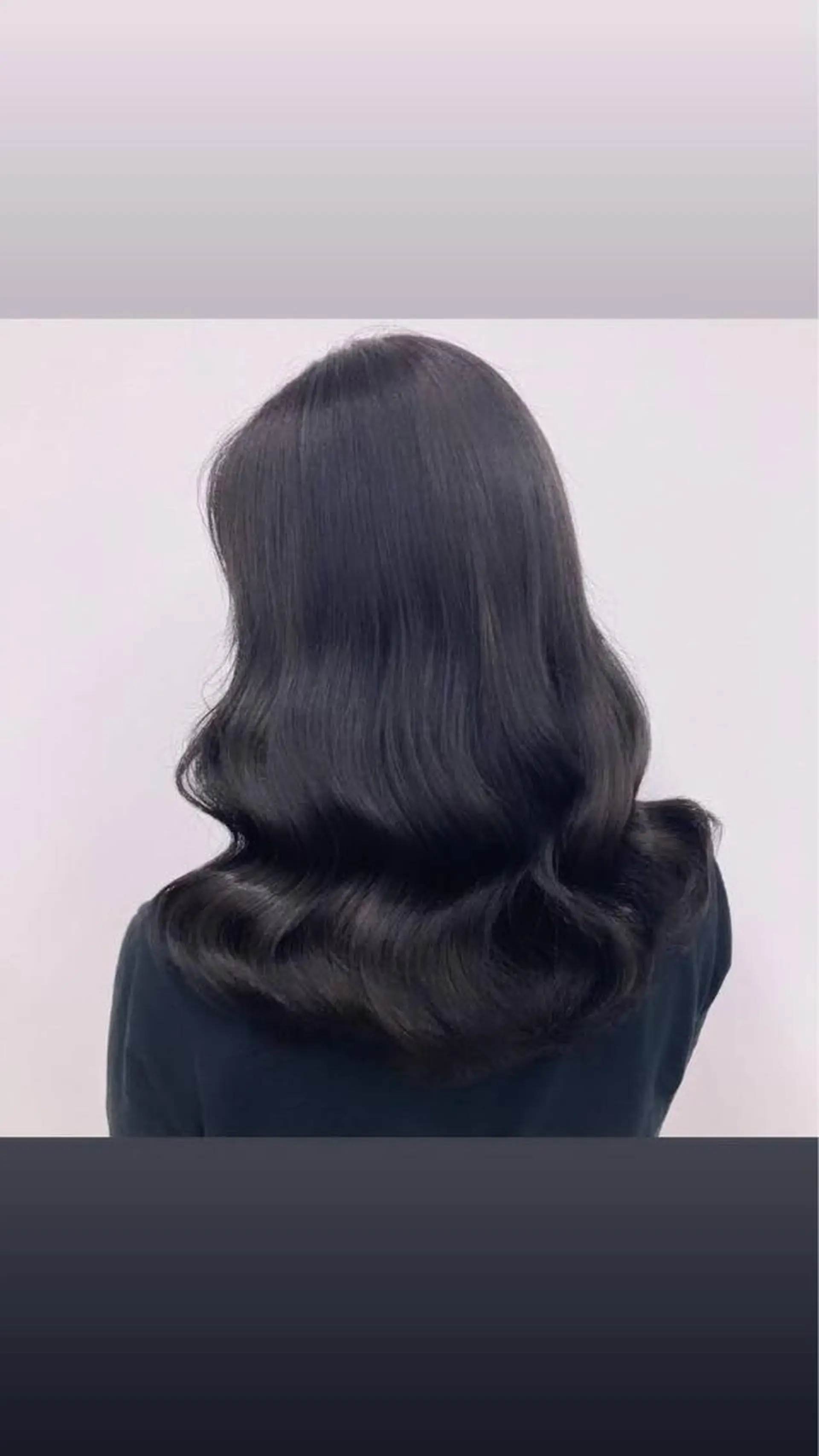 セミロング カラー ヘアアレンジ 🩵色落ち可愛い 寒色カラー🩵のヘアスタイル