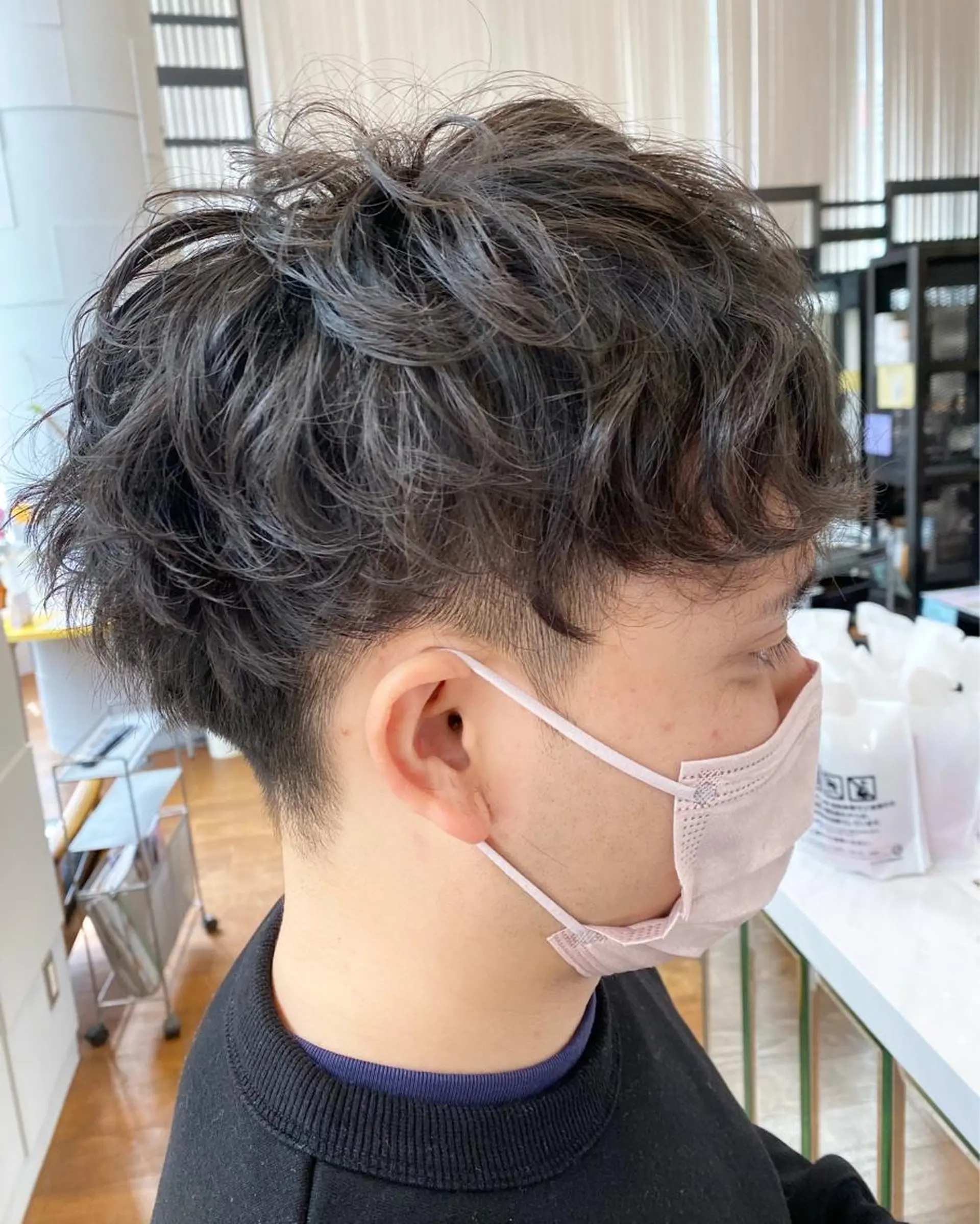 ショート パーマ メンズ メンズパーマ ニュアンスパーマ カット パーマ 井坂 卓真のヘアスタイル