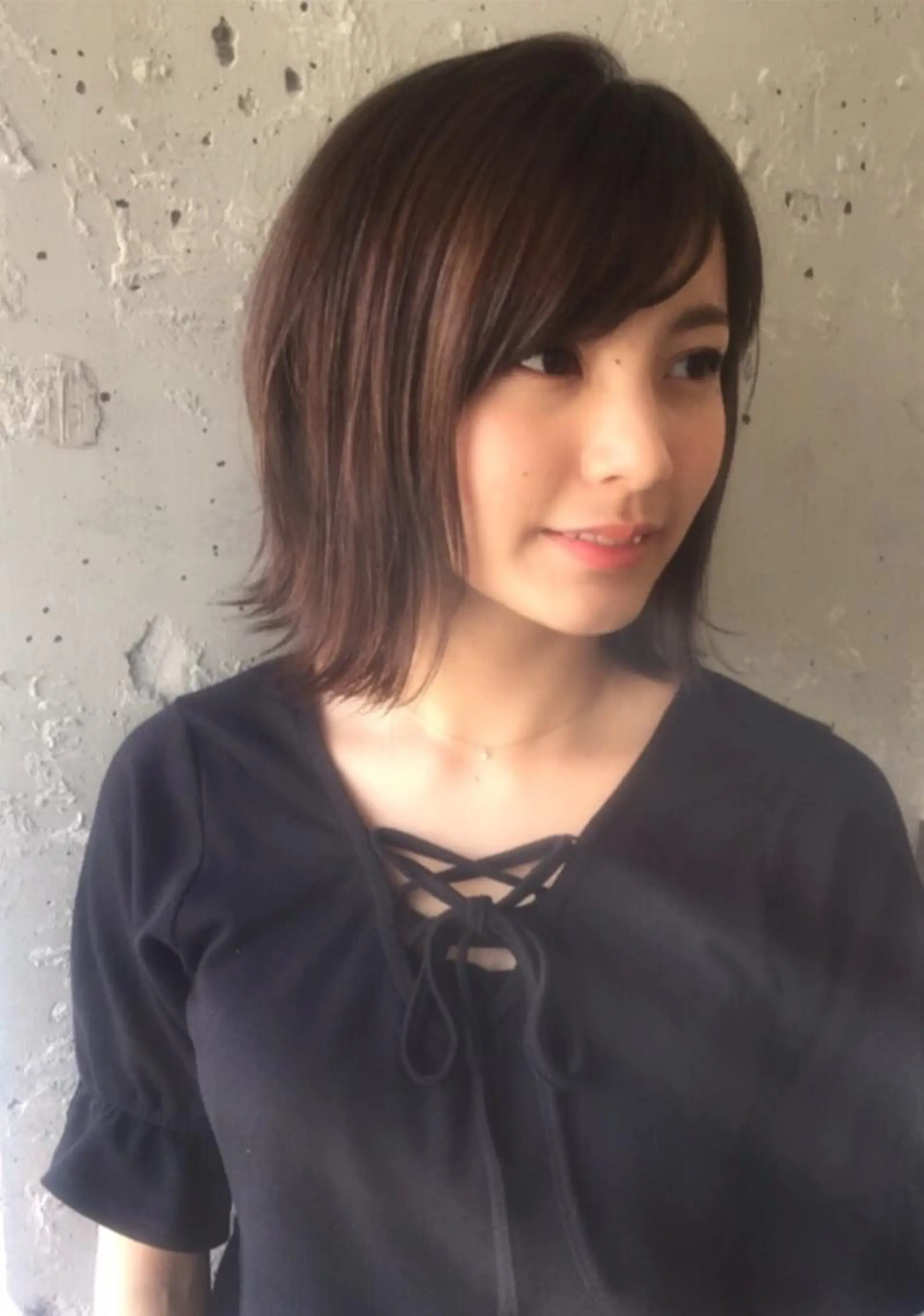 ミディアム 稲田 結衣夏のヘアスタイル