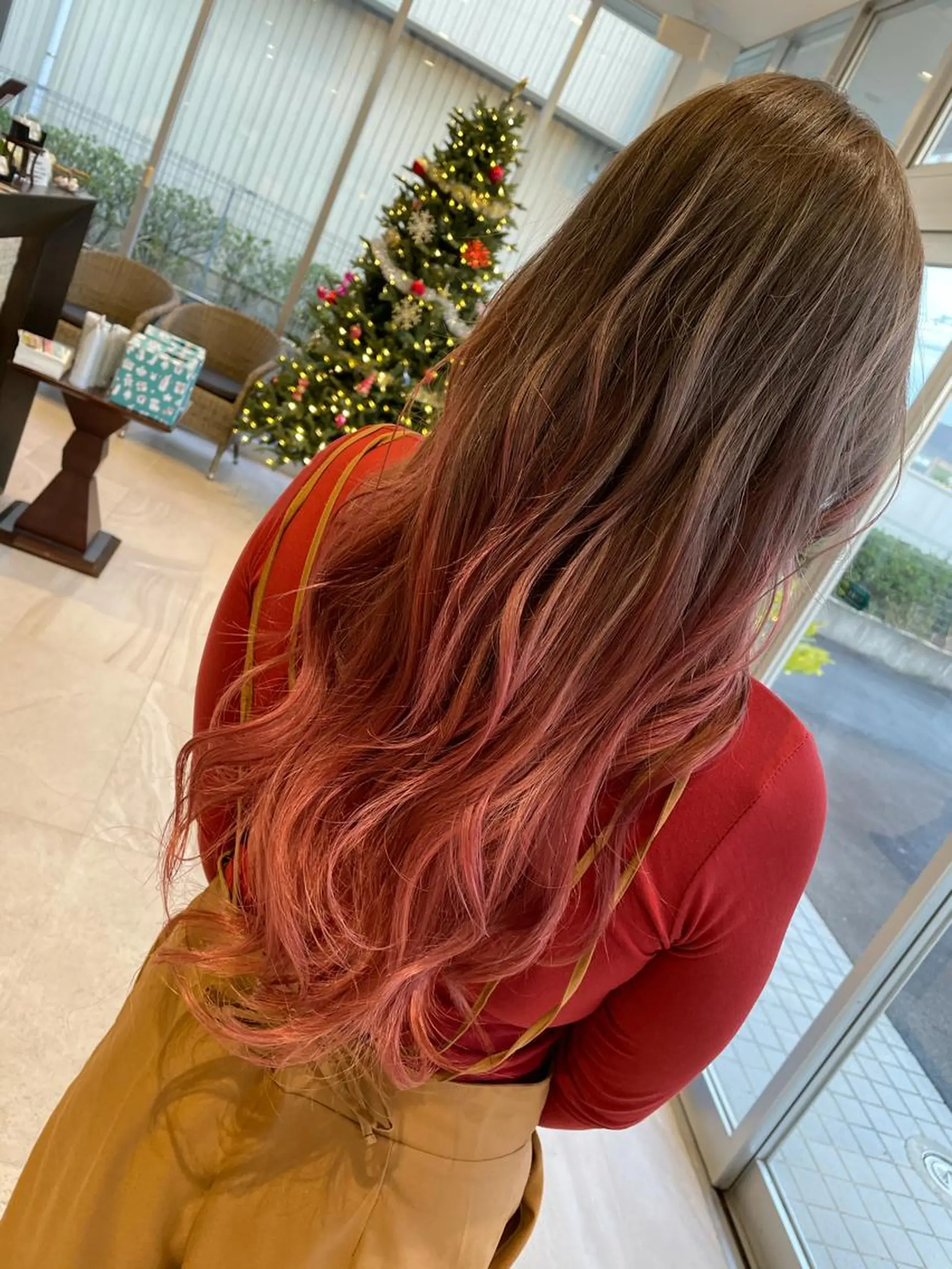 ロング カラー 松永 果菜のヘアスタイル