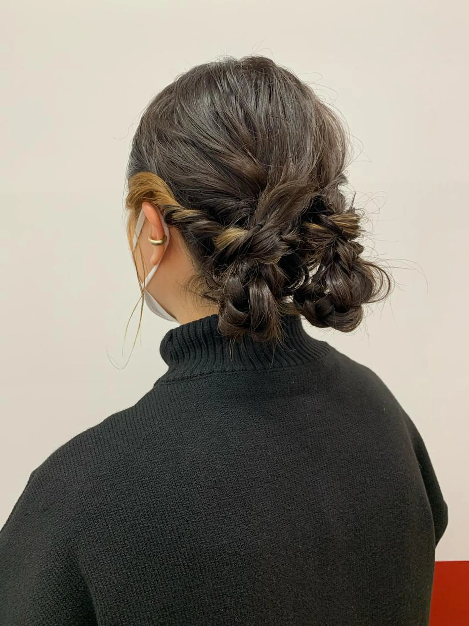 ミディアム ヘアアレンジ 着付け SAKINO. ベージュカラーのヘアスタイル