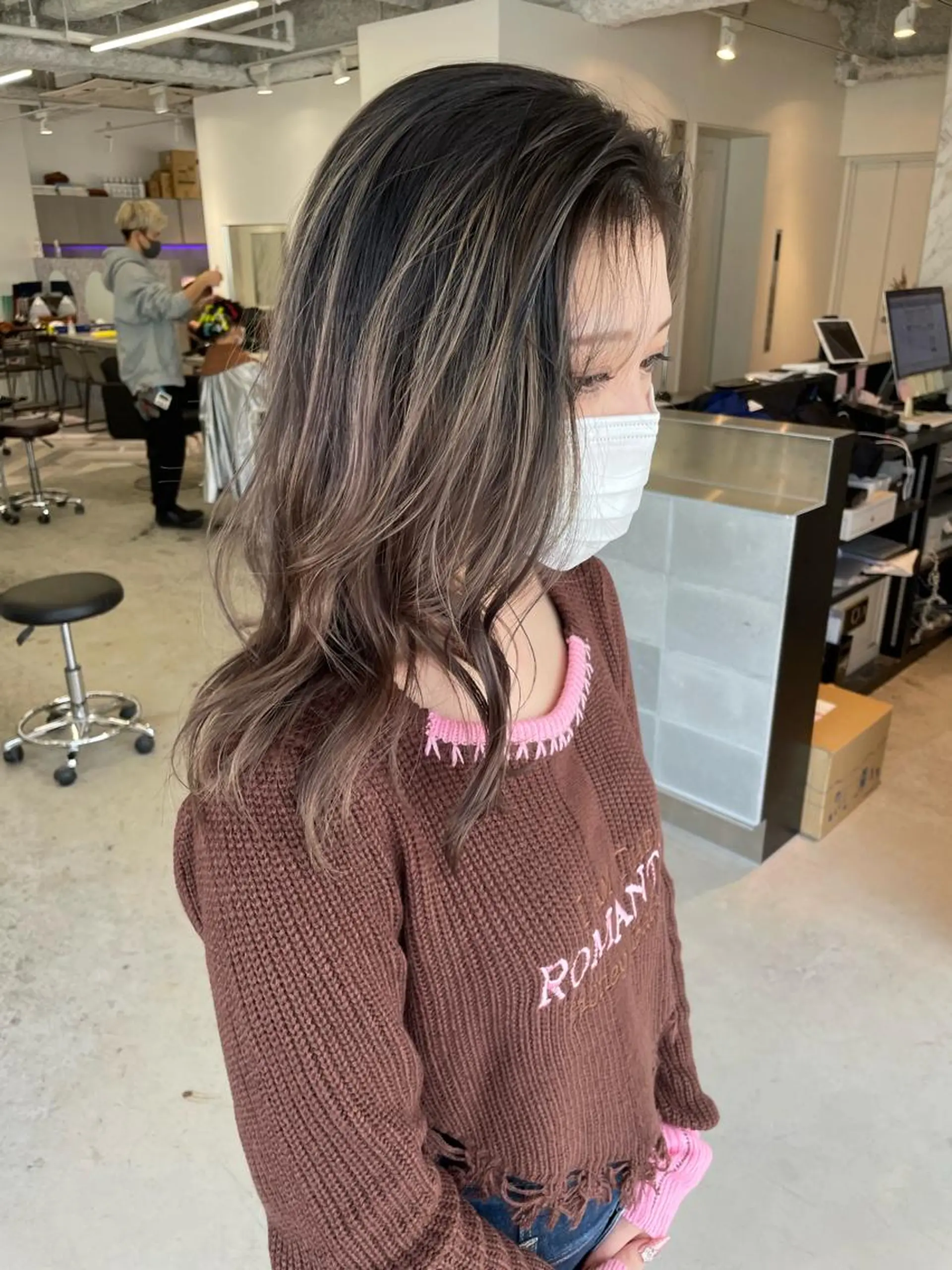 ミディアム カラー ヘアアレンジ バレイヤージュ レイヤーカット カット ヘアカラー トリートメント 🎗秋山勇/ GEAR.代表のヘアスタイル
