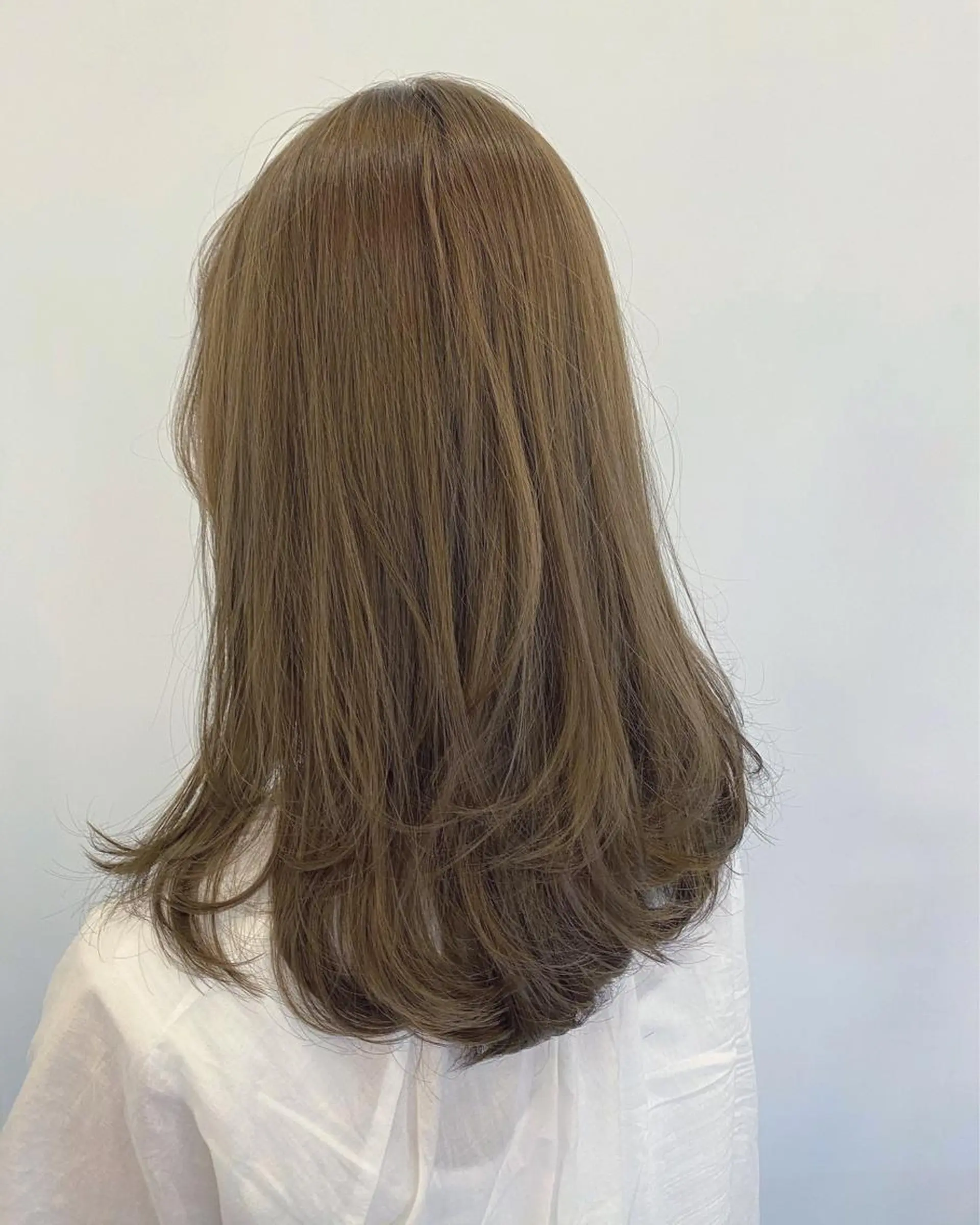 セミロング レイヤーカット ୨୧柔らかいカラー nozomi ୨୧のヘアスタイル