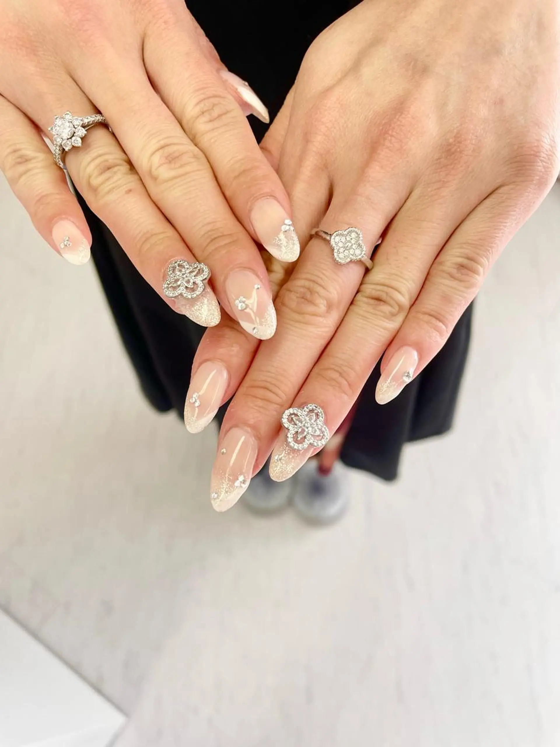 ネイル ハンドネイル 大阪福島韓国束感まつ げ Sayaka🤍のマツエク・マツパデザイン