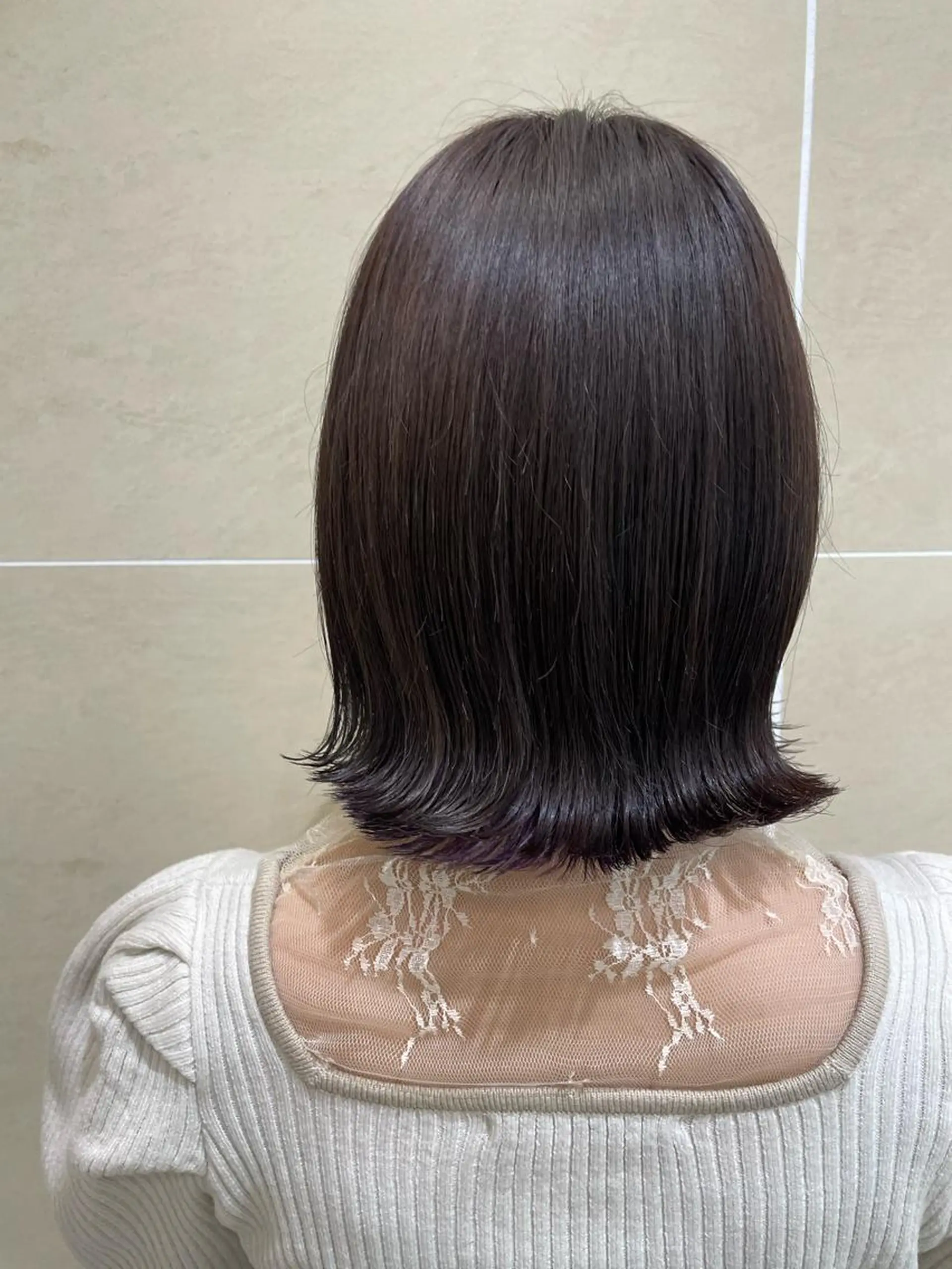 ミディアム 三橋 由佳のヘアスタイル