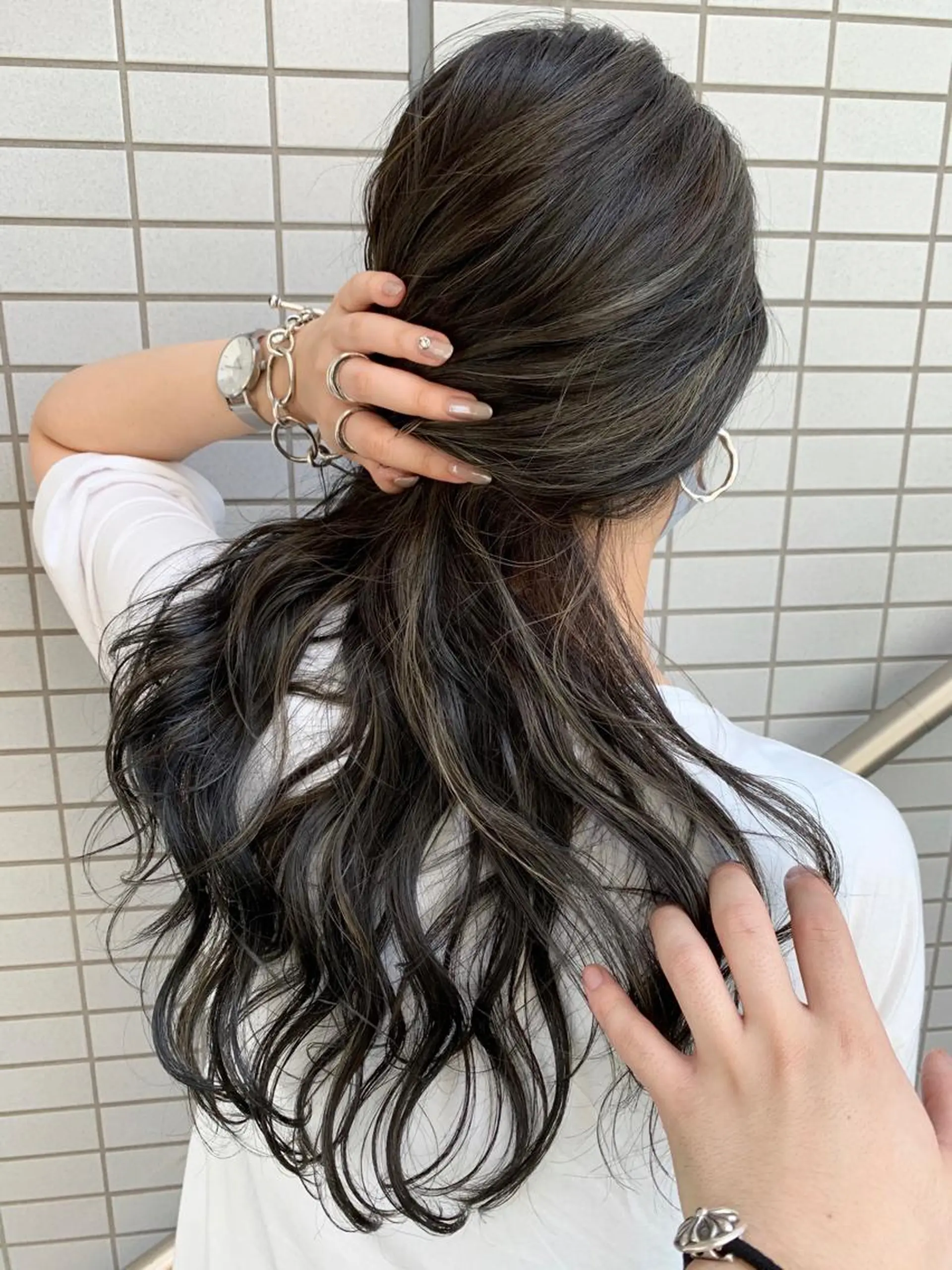 ロング カラー ハイライトカラー ハイライト mimiiy梅田 中崎町ハイトーンのヘアスタイル