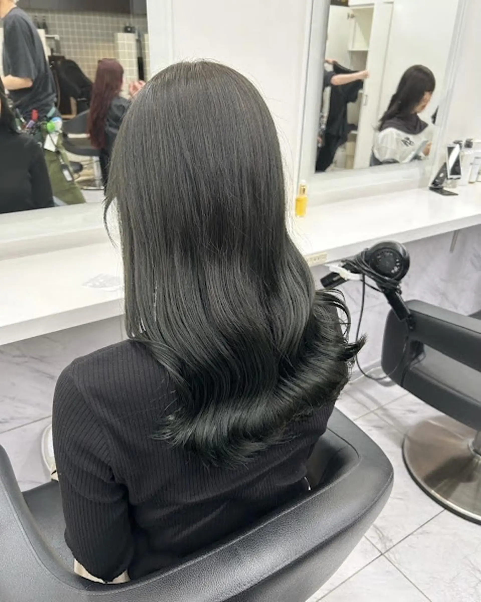 カラー 【公式】DISCO銀 座🪩トレンド🪽のヘアスタイル