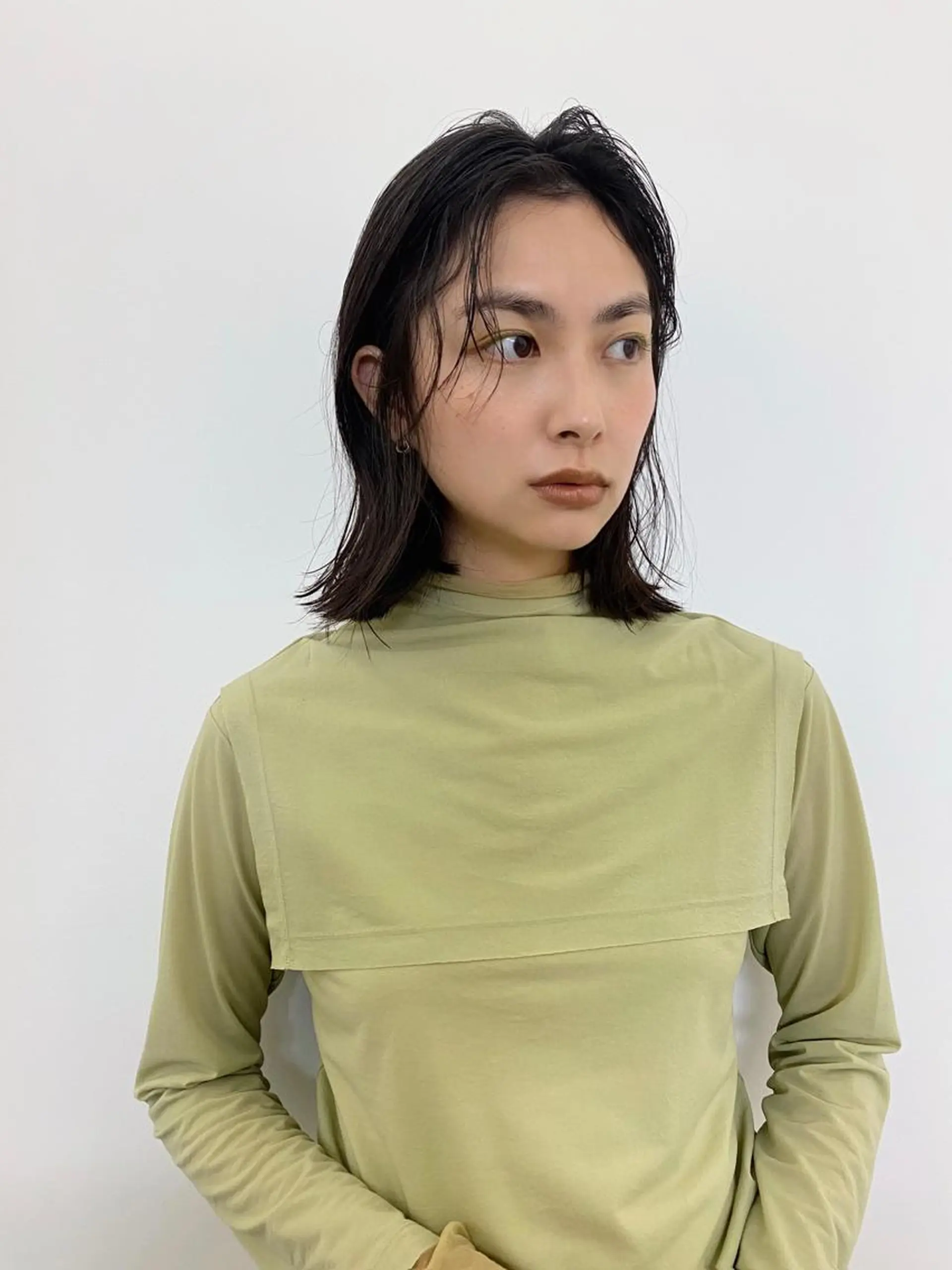 ミディアム カラー 大石 沙季のヘアスタイル