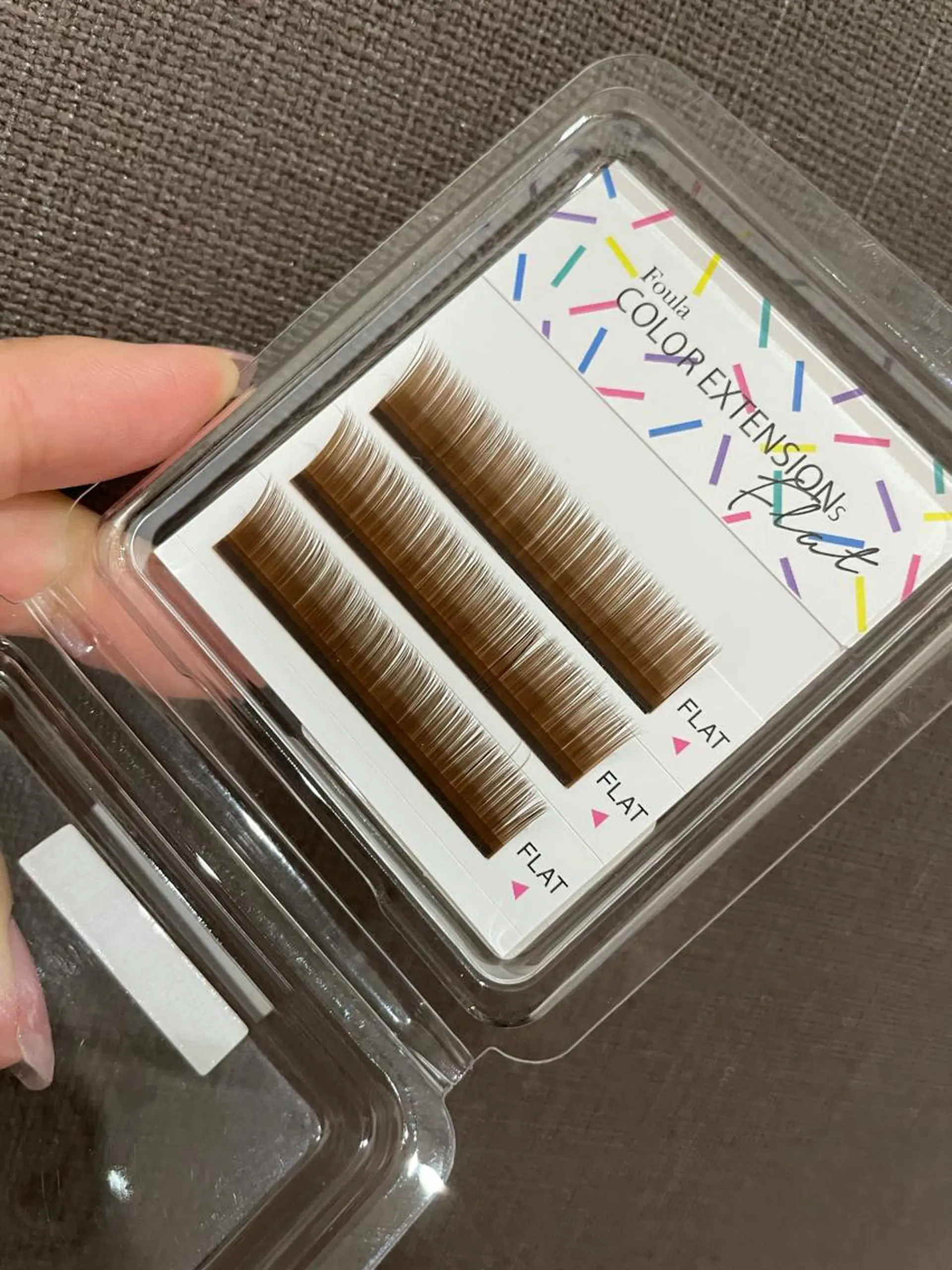 マツエク・マツパ カラーマツエク フラットラッシュ August 松崎のエステ・リラクイメージ