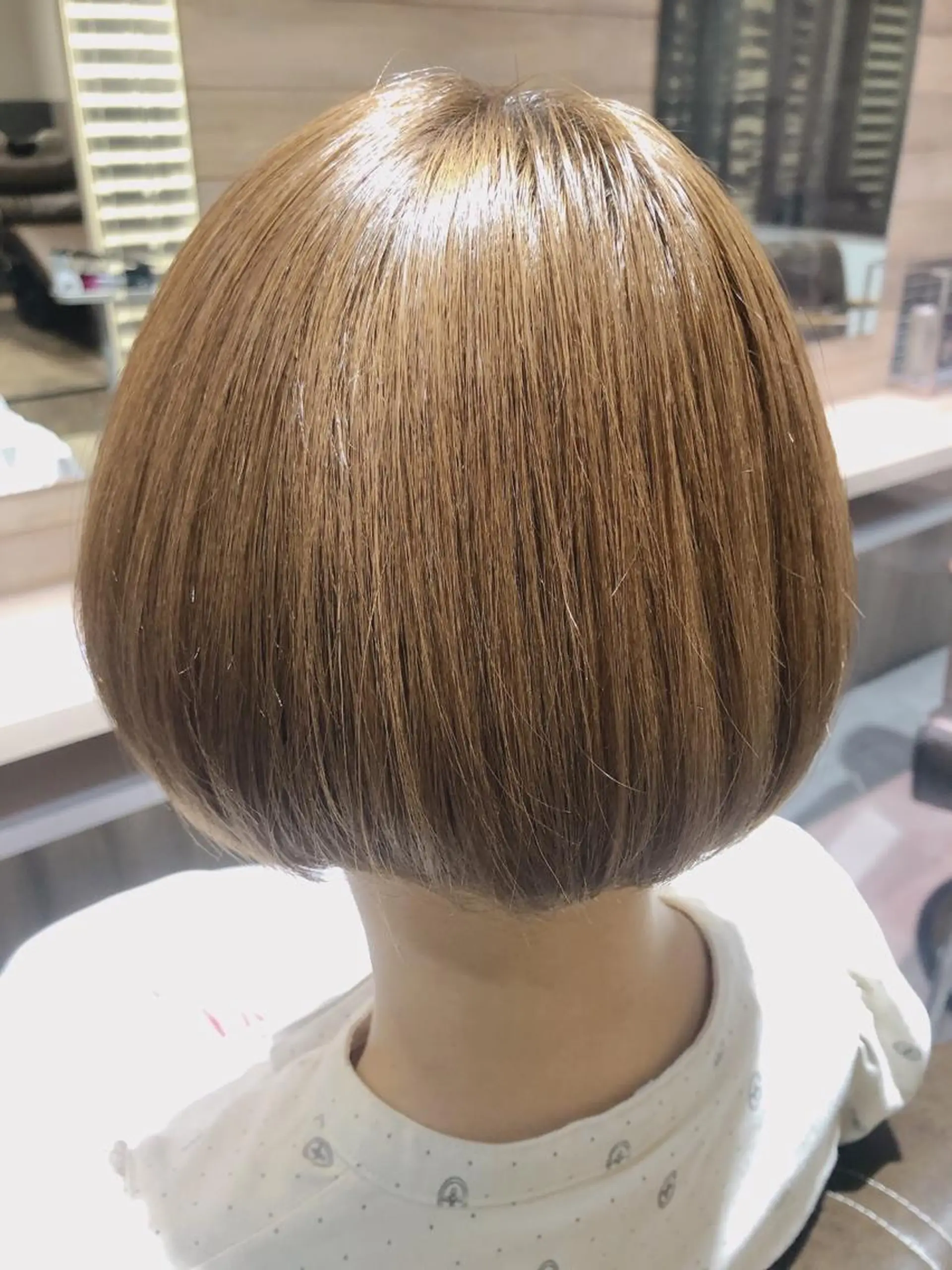 ショート カラー ベージュカラー ミルクティーベージュ 川口髪質改善ウルトワ 🌈毛島健樹🌈のヘアスタイル