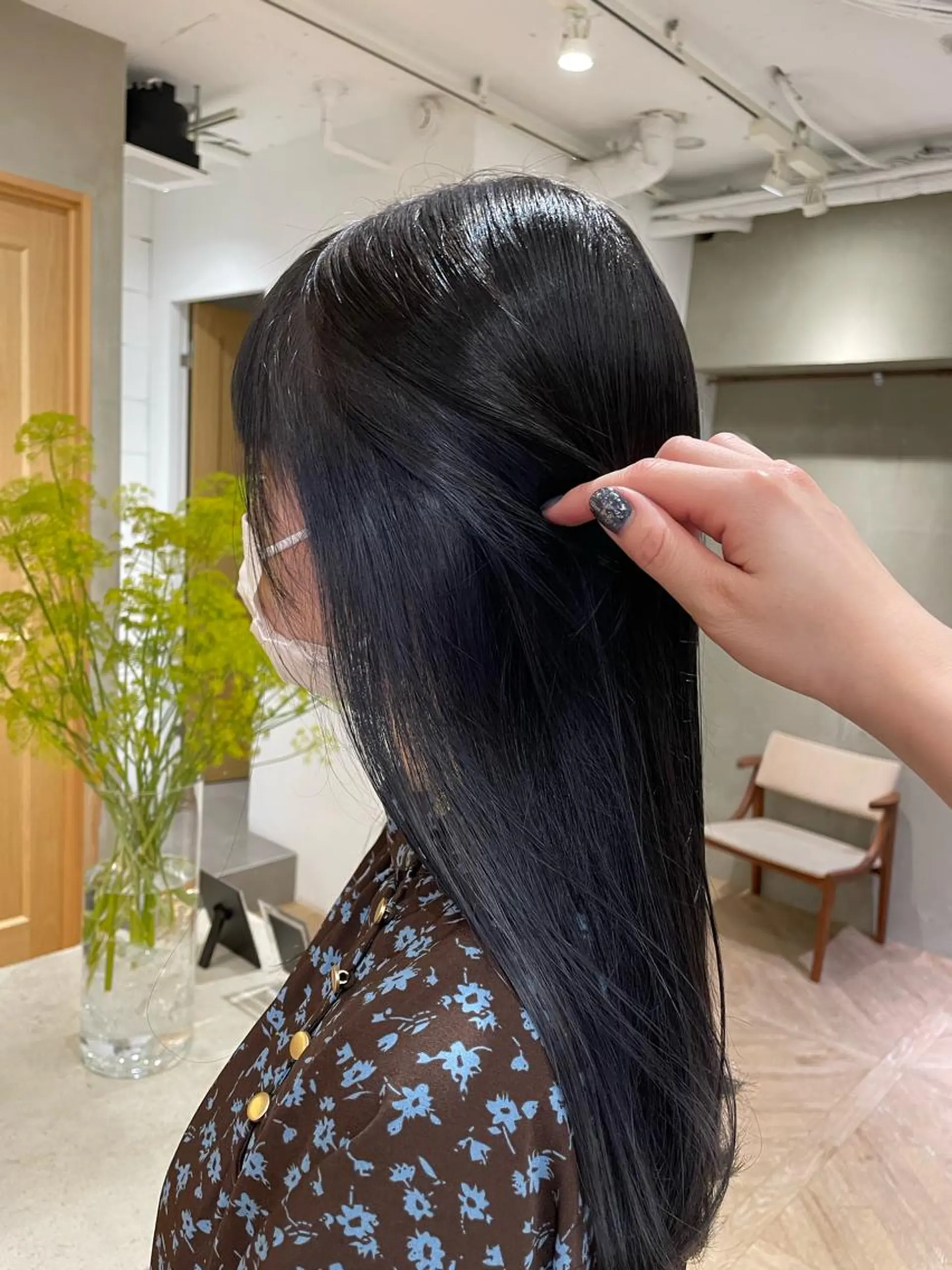 ロング カラー ブルーカラー ネイビーカラー LOREN/ miuのヘアスタイル