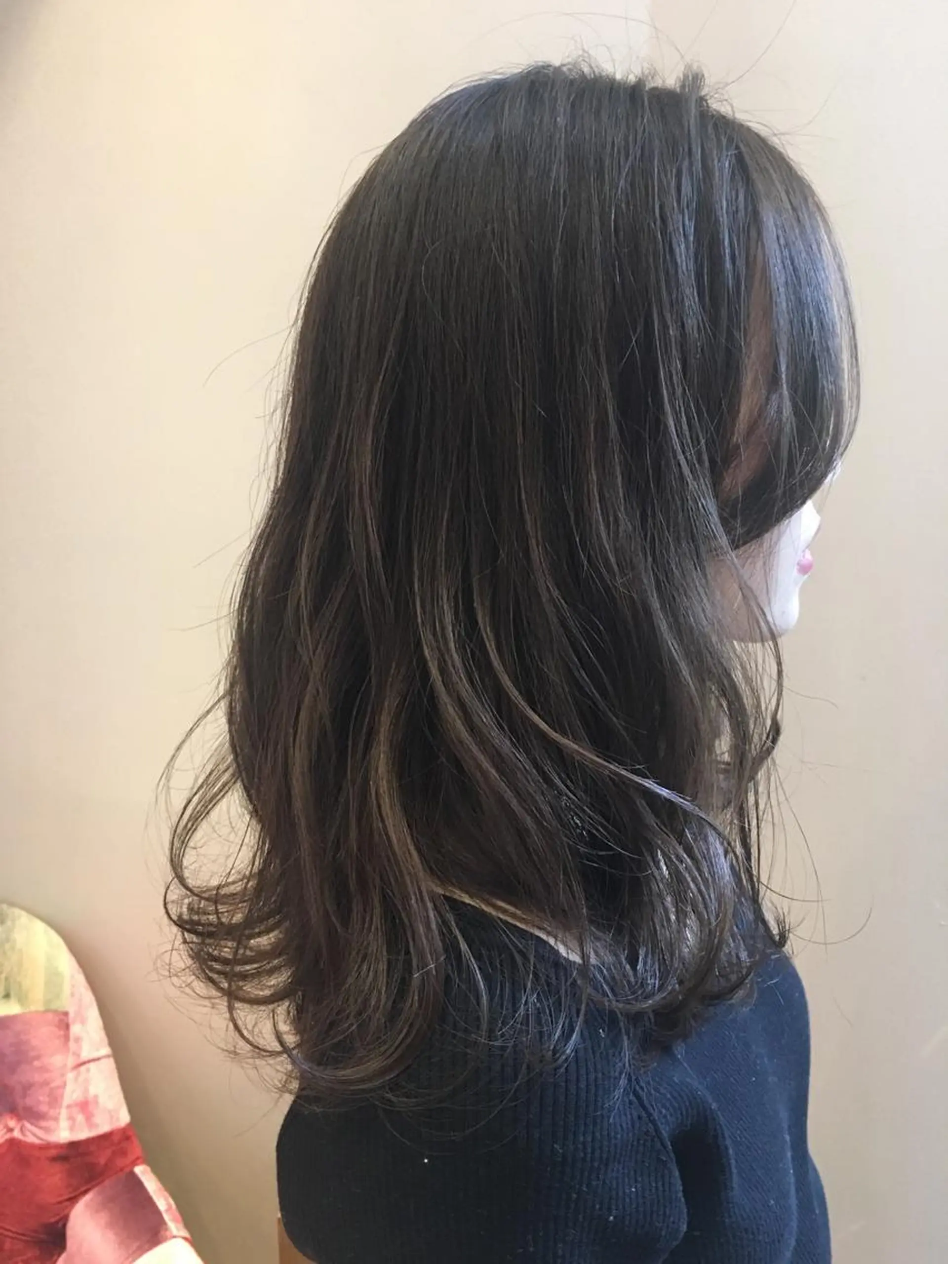 セミロング カラー アッシュ 透明感カラー 鈴木 麻希のヘアスタイル
