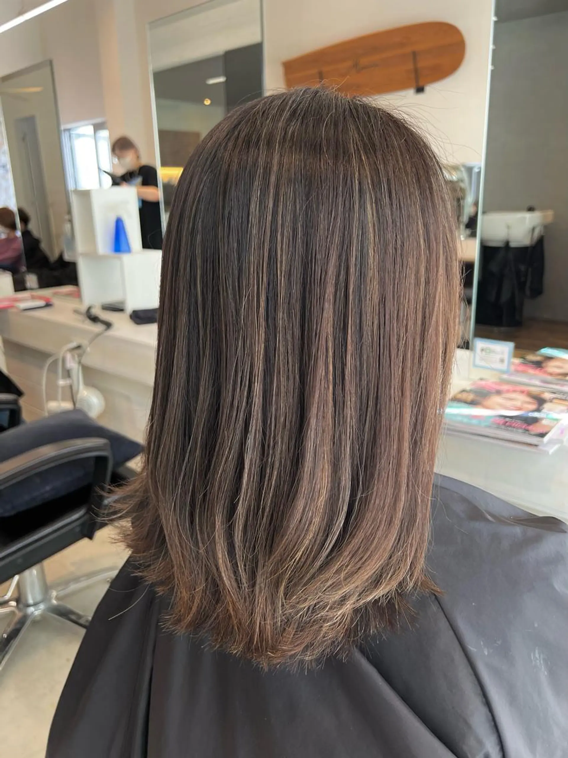 セミロング カラー ハイライトカラー ハイライト Miloc那覇店 Ainoのヘアスタイル