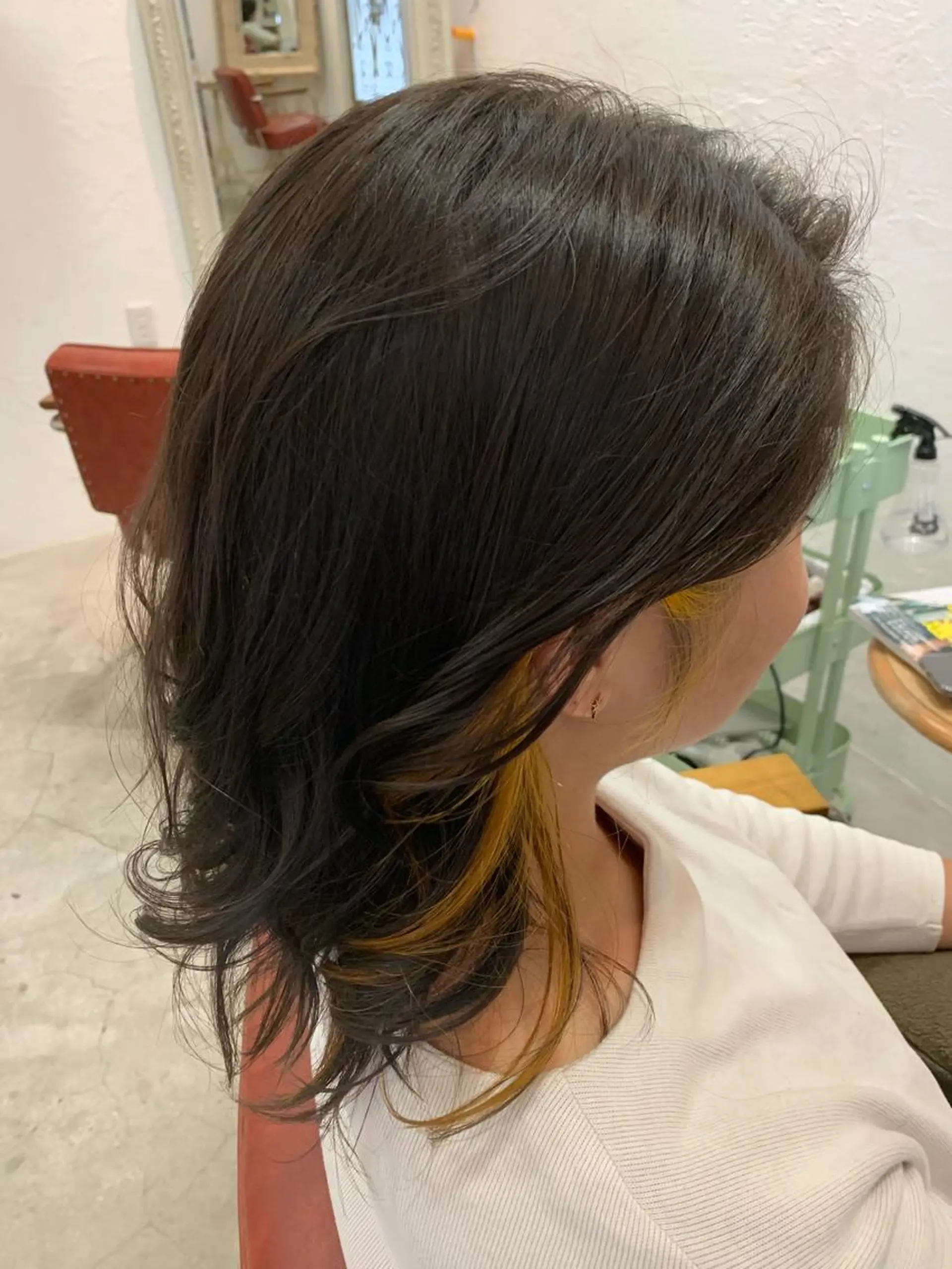 セミロング カラー fio マナミのヘアスタイル