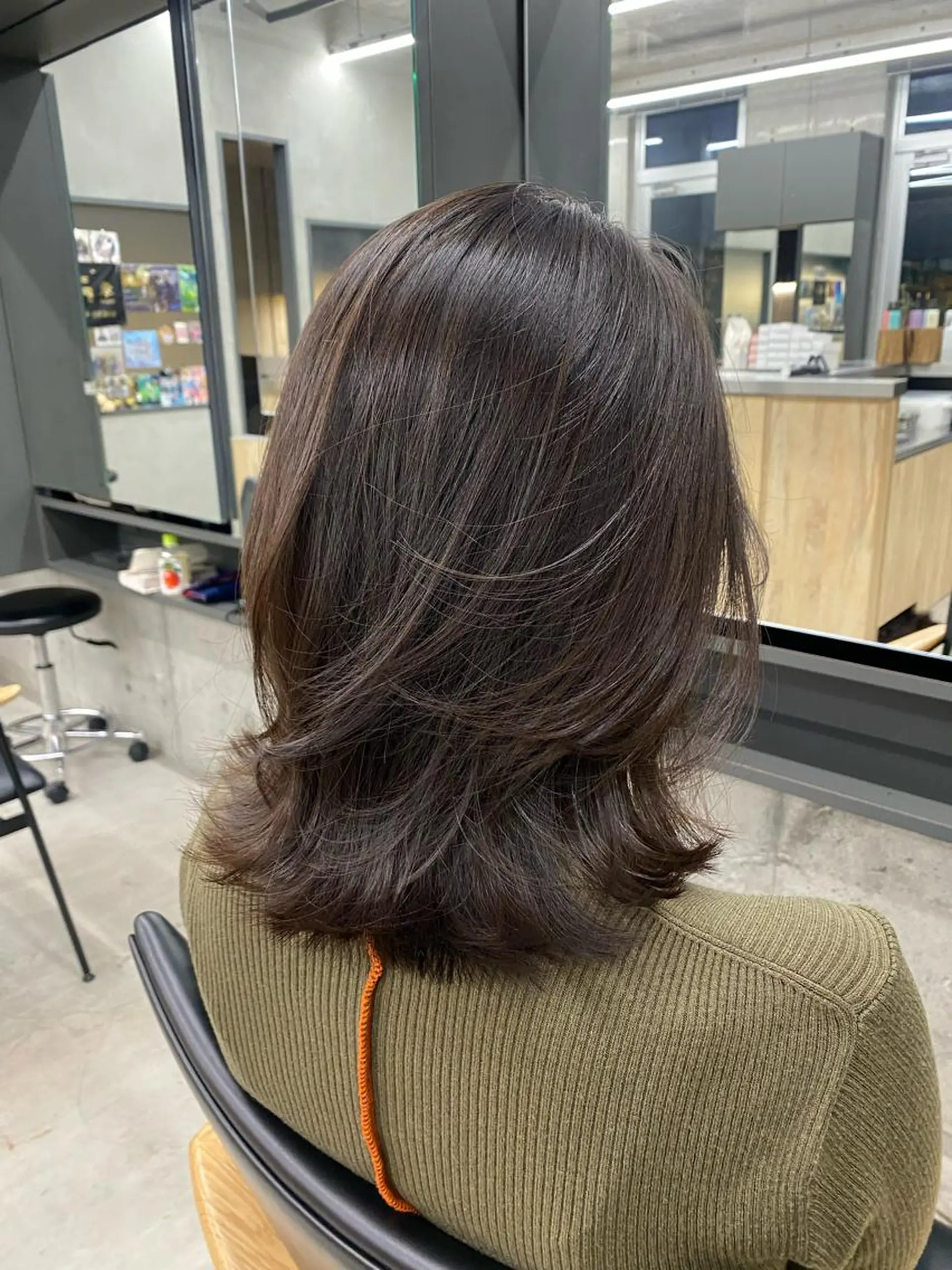 ミディアム カット ヘアカラー トリートメント レイヤー/柔色 カラー/SAkiのヘアスタイル