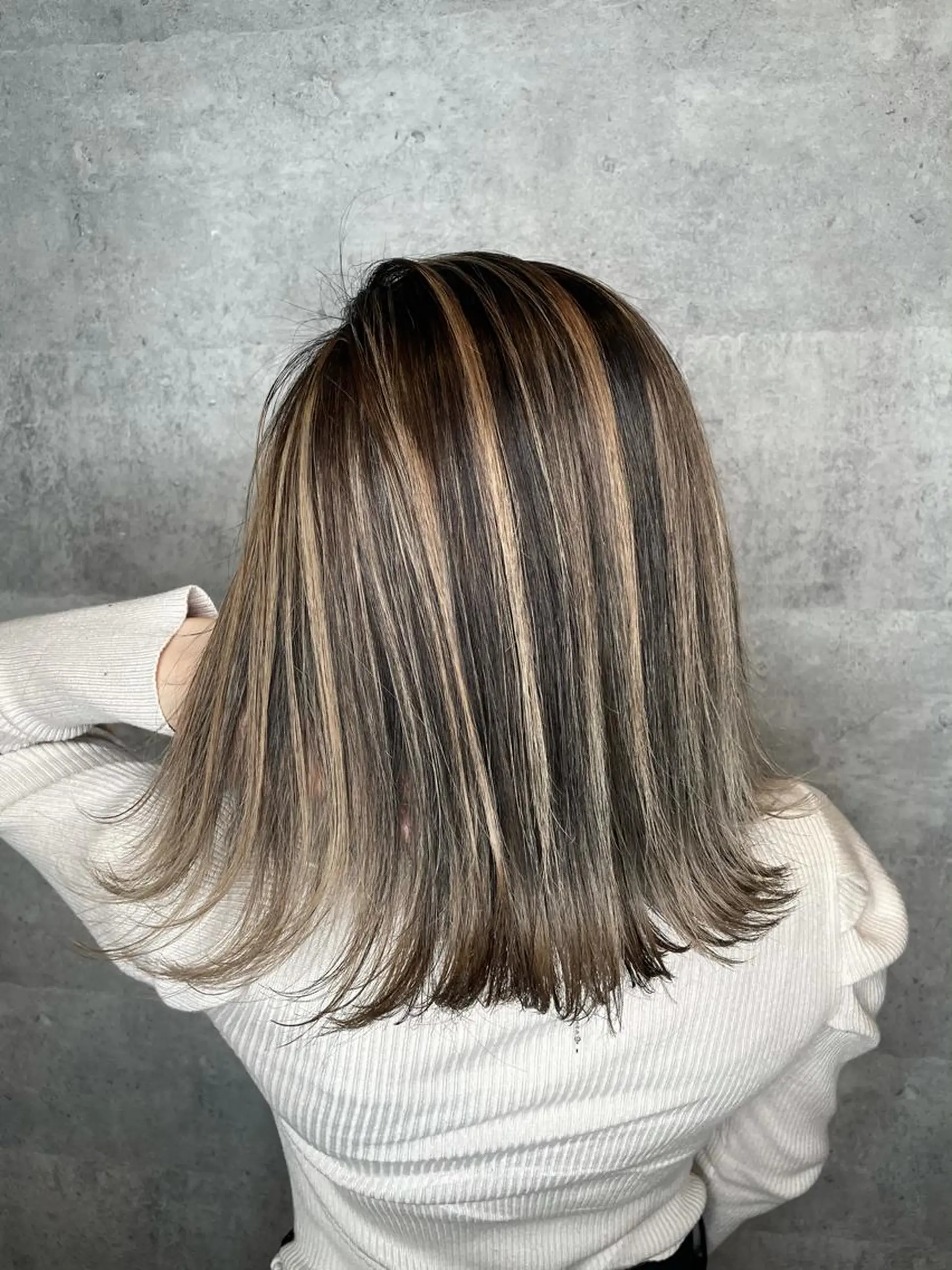 ミディアム カラー ヘアカラー トリートメント _ WHITE三宮店のヘアスタイル