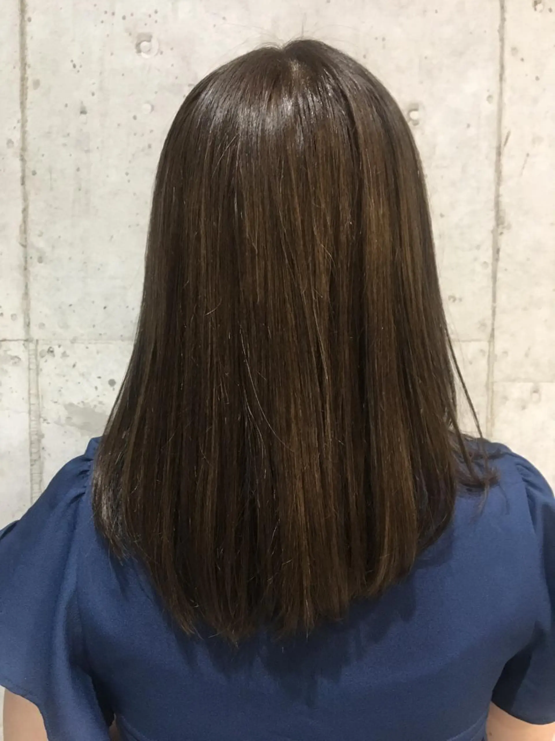 ミディアム 日野 めぐみのヘアスタイル