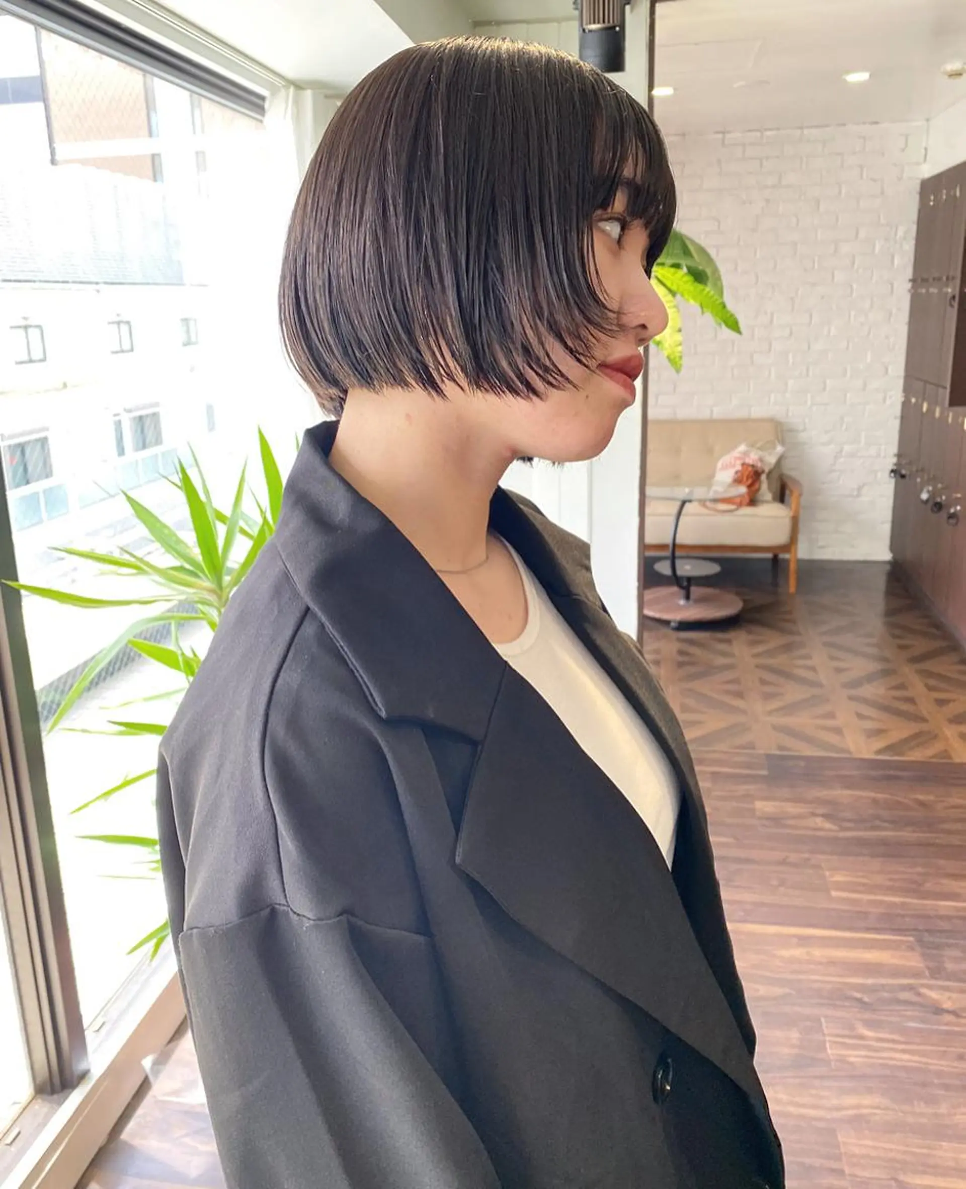 ミディアム カラー ヘアアレンジ 切りっぱなしボブ ボブ くびれヘア 顔まわりレイヤー 顔周りカット レイヤーカット×髪質 改善🇰🇷シオリのヘアスタイル