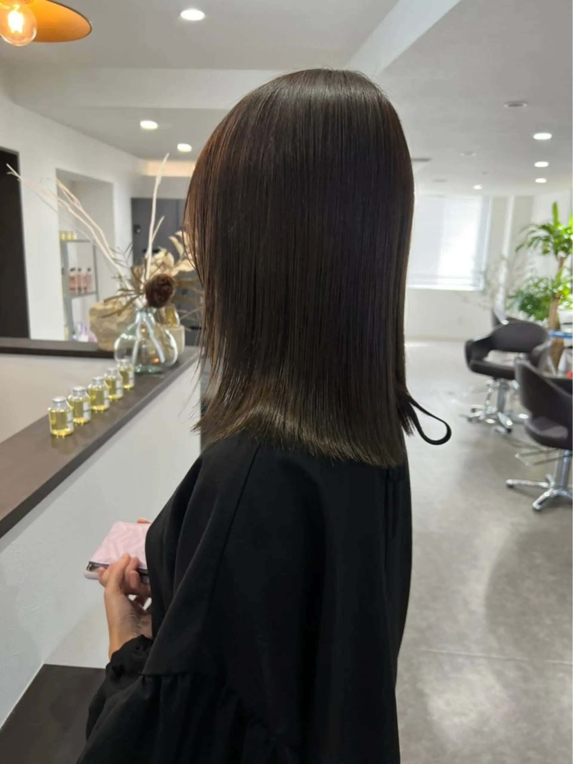 セミロング カット タナカ レイヤのヘアスタイル
