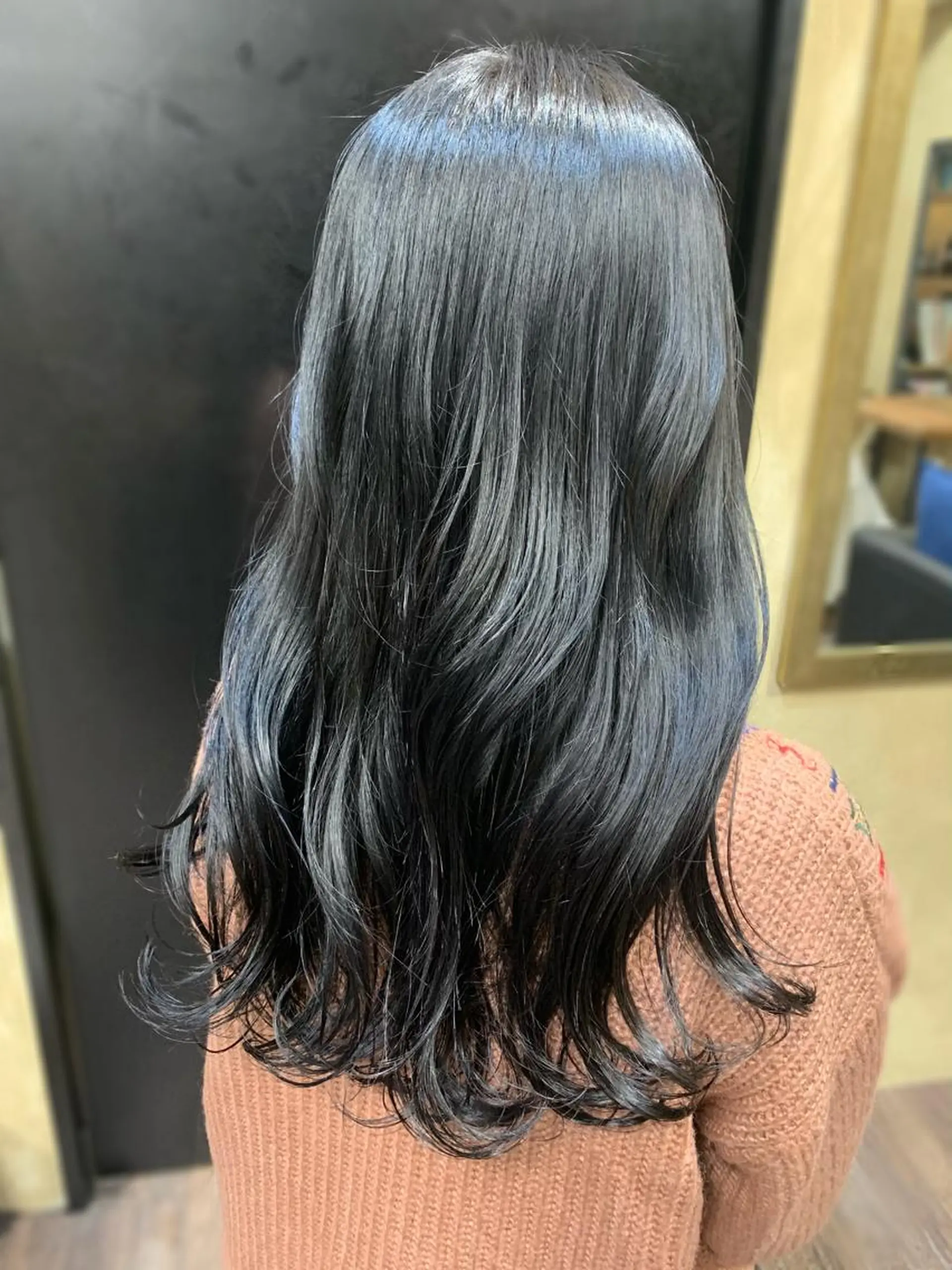 ロング カラー 平 ちひろのヘアスタイル