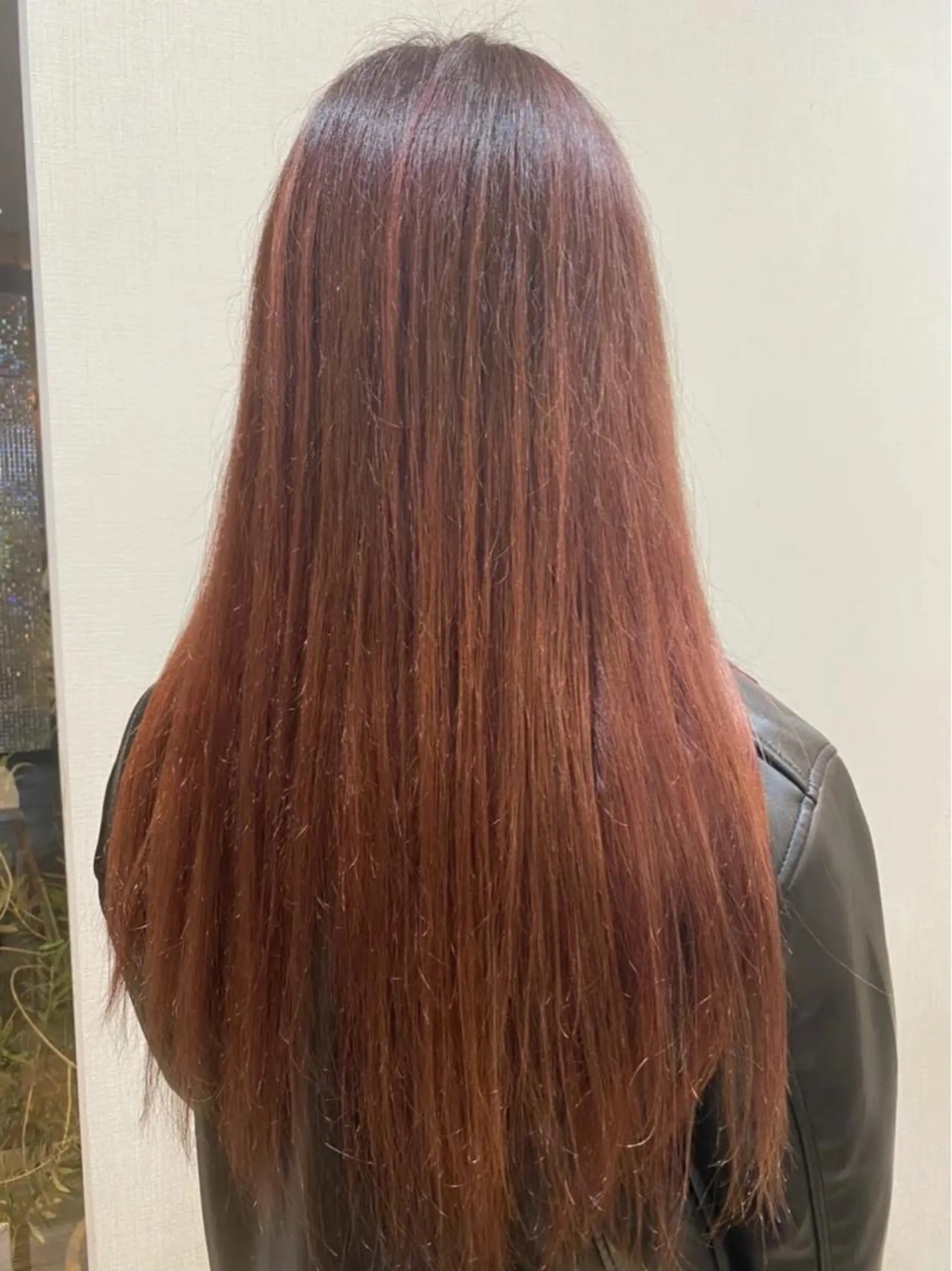 ロング カラー 佐藤 優衣のヘアスタイル