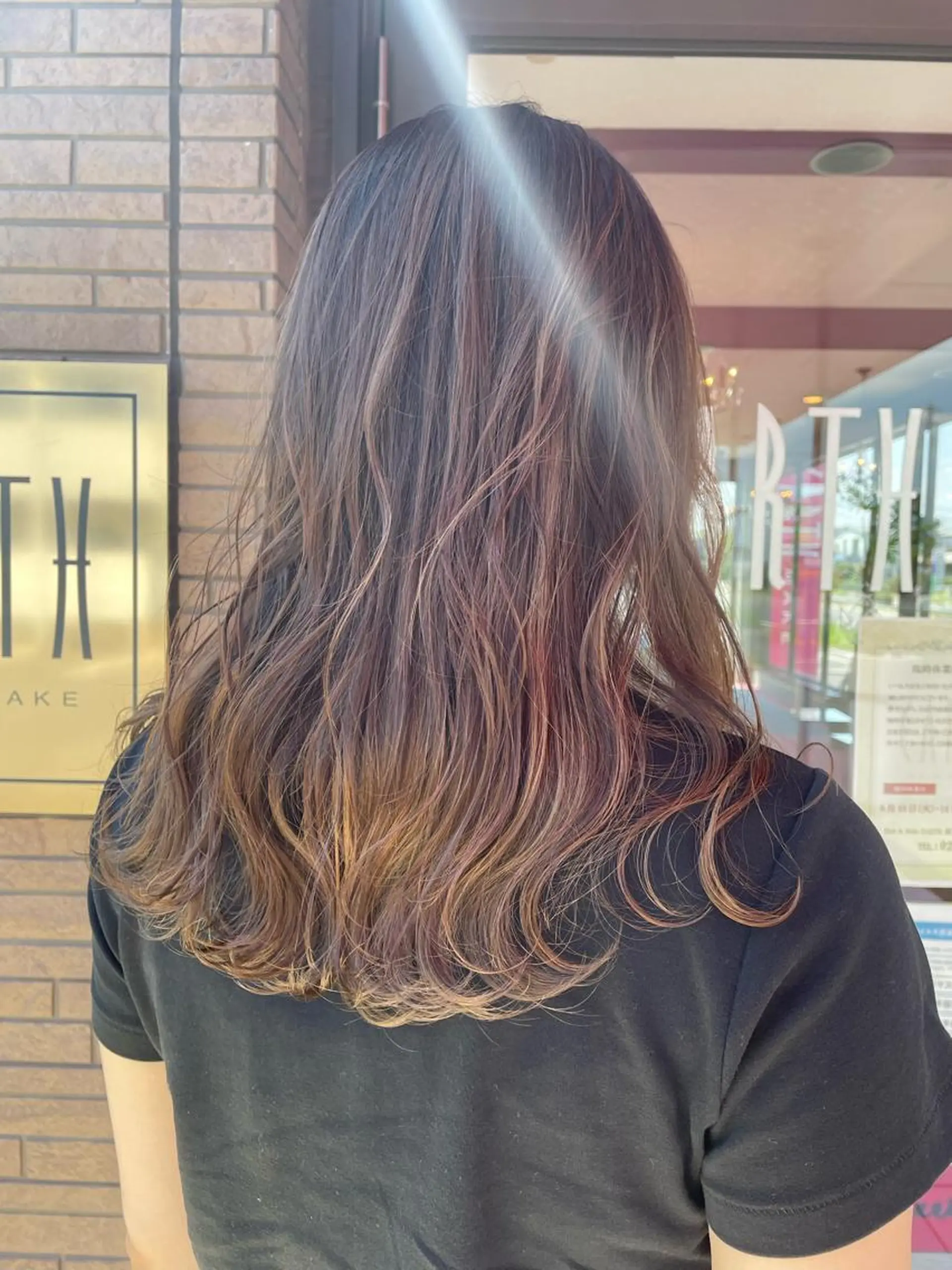 セミロング 茂木 絵梨子のヘアスタイル