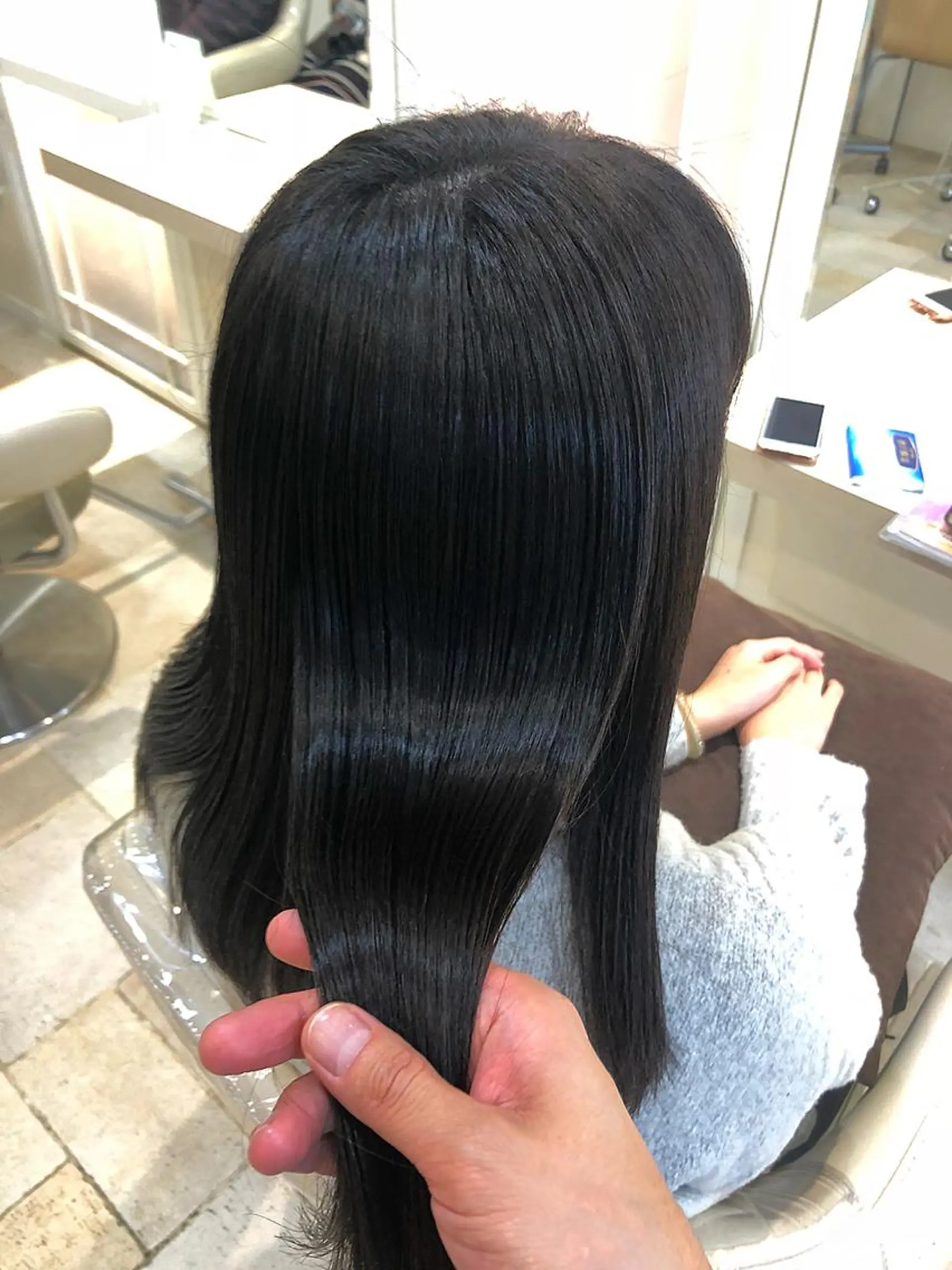 ロング パーマ 髪質改善 縮毛矯正 カット 縮毛矯正 トリートメント 須賀 一美のヘアスタイル