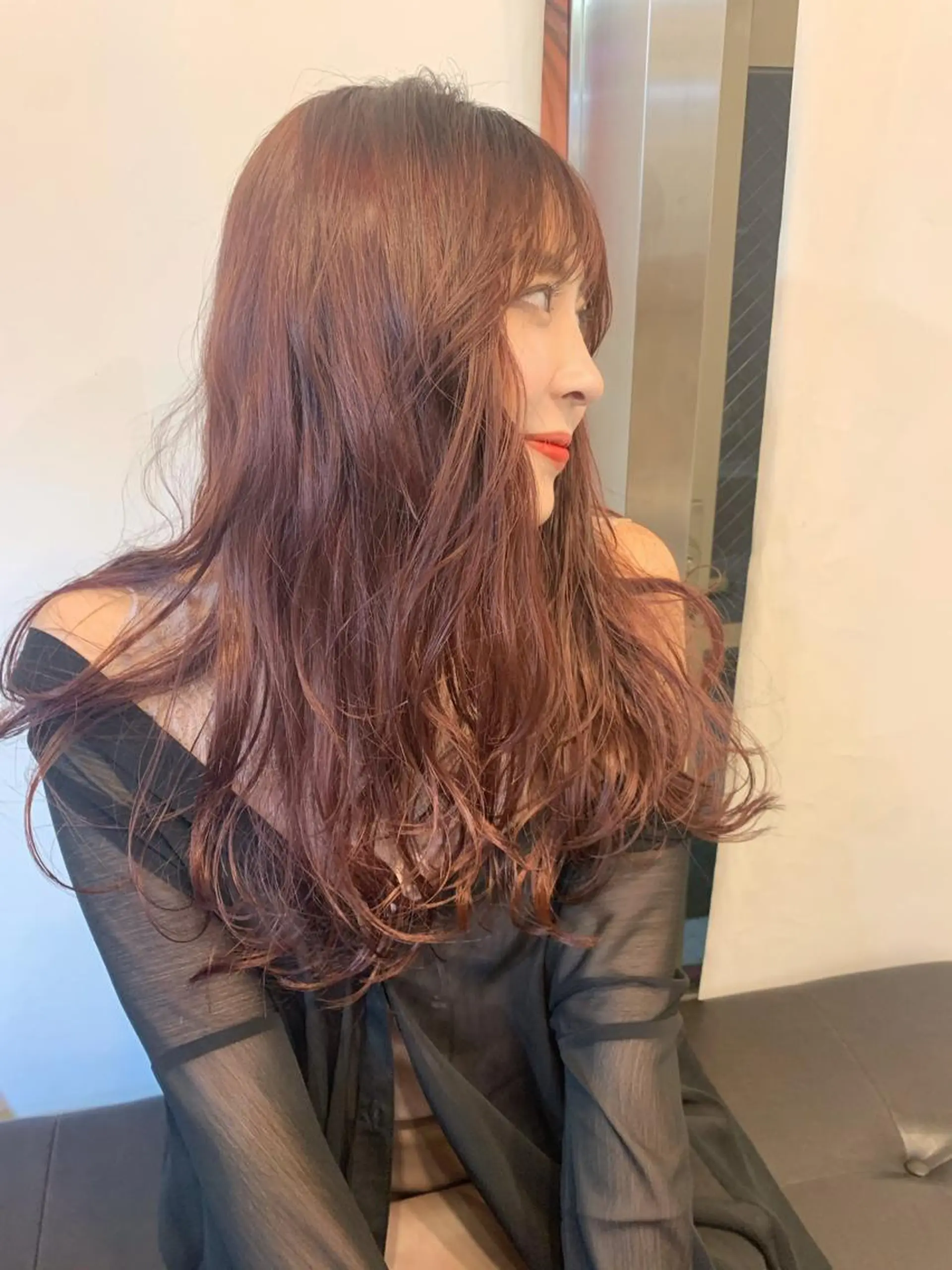 ロング カラー ボルドーカラー カット ヘアカラー 藤間 帆乃夏（とうまほのかのヘアスタイル