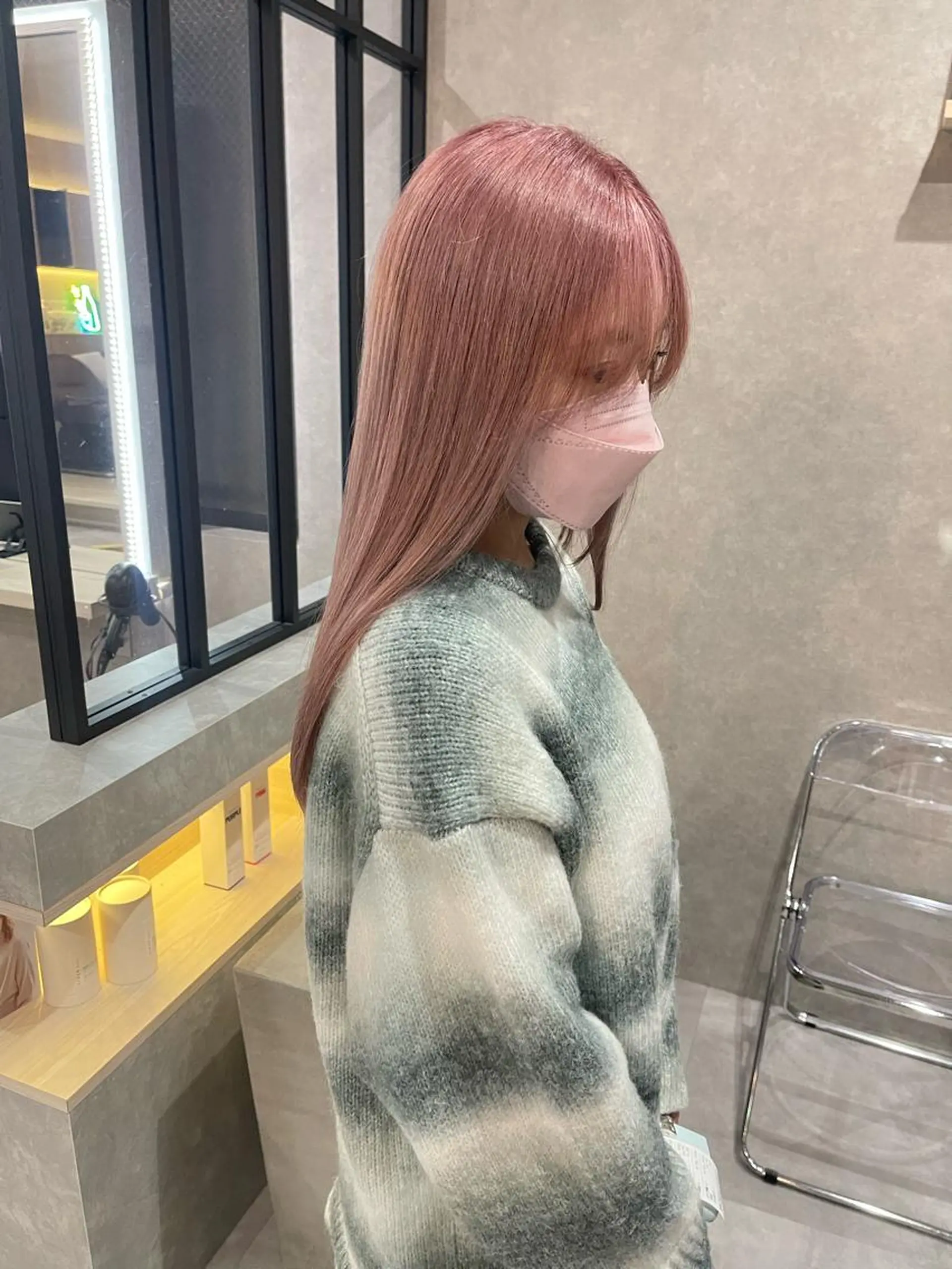 セミロング カラー 一ノ瀬 暁のヘアスタイル