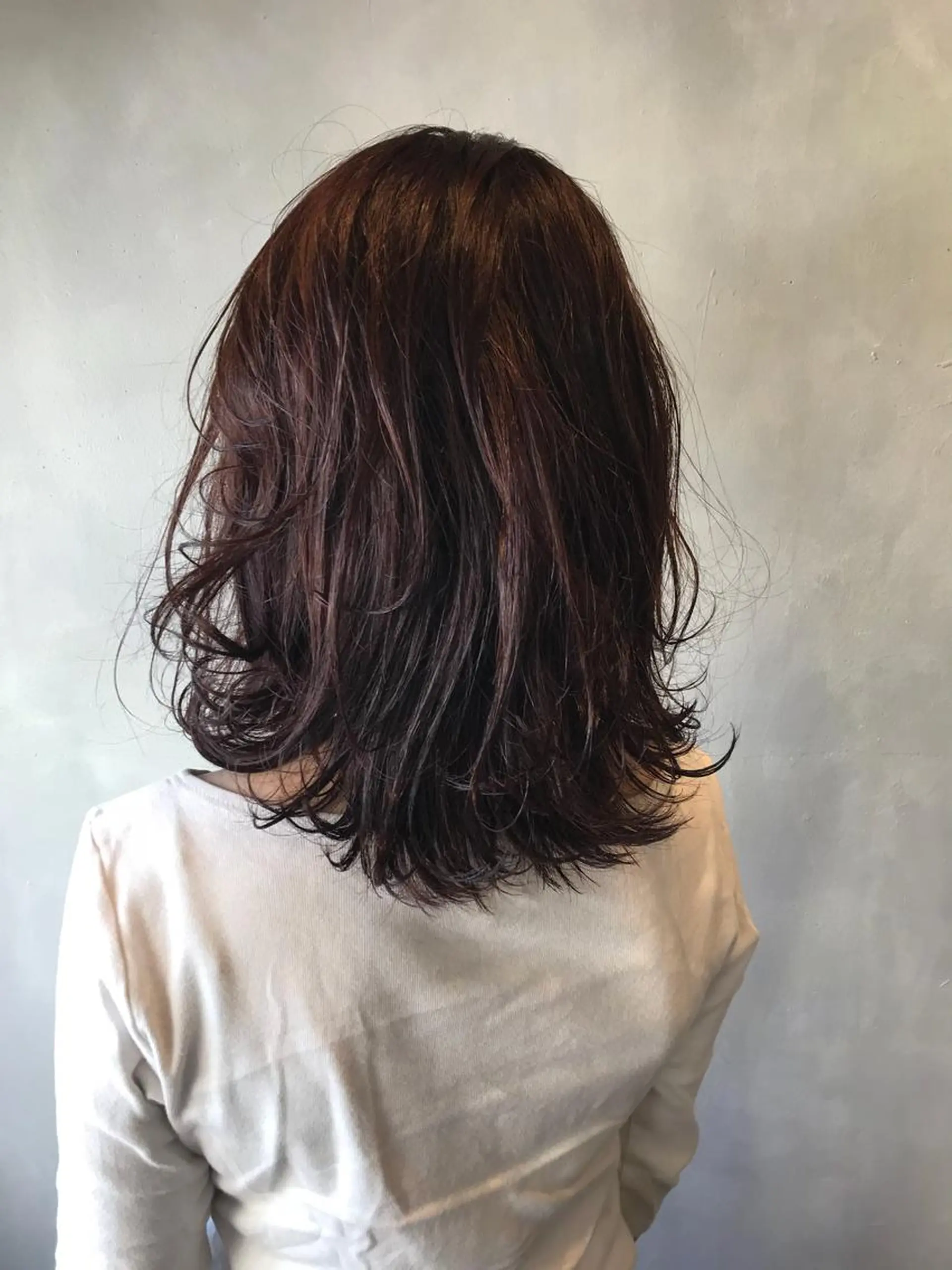 セミロング tatsumi/ボブ ウルフ/レイヤーのヘアスタイル