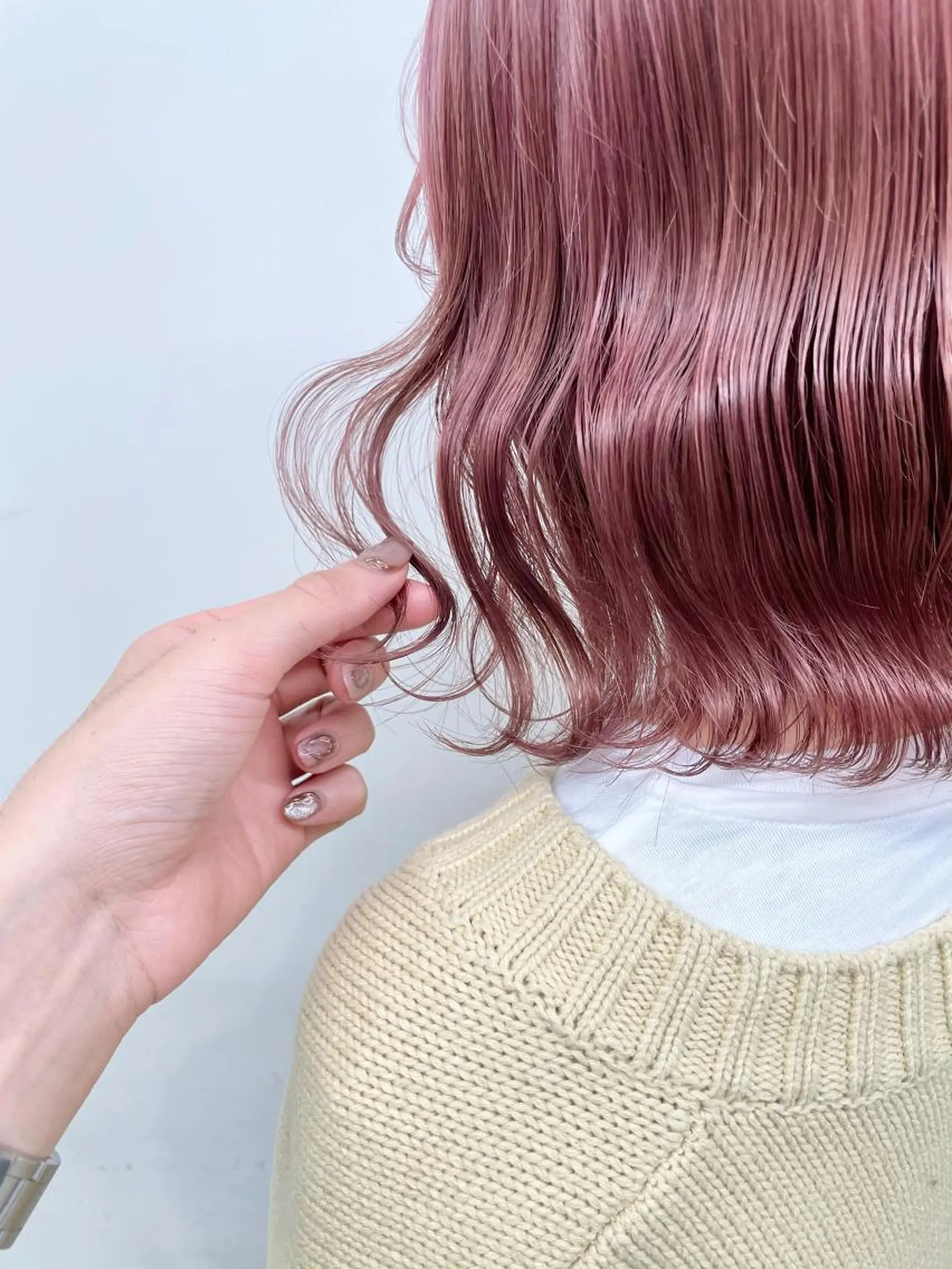 ミディアム カラー 🩵ハイトーン 美咲🩵のヘアスタイル