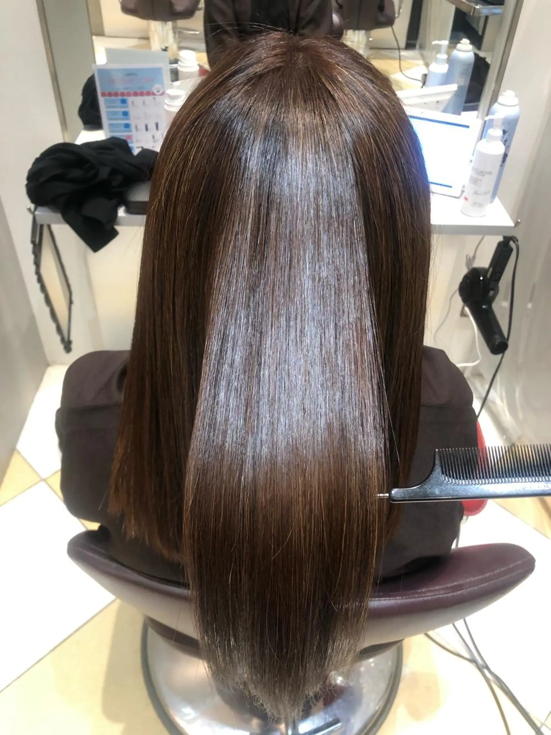 セミロング 美髪矯正/髪質改善/ 艶髪/髪に輝きをのヘアスタイル