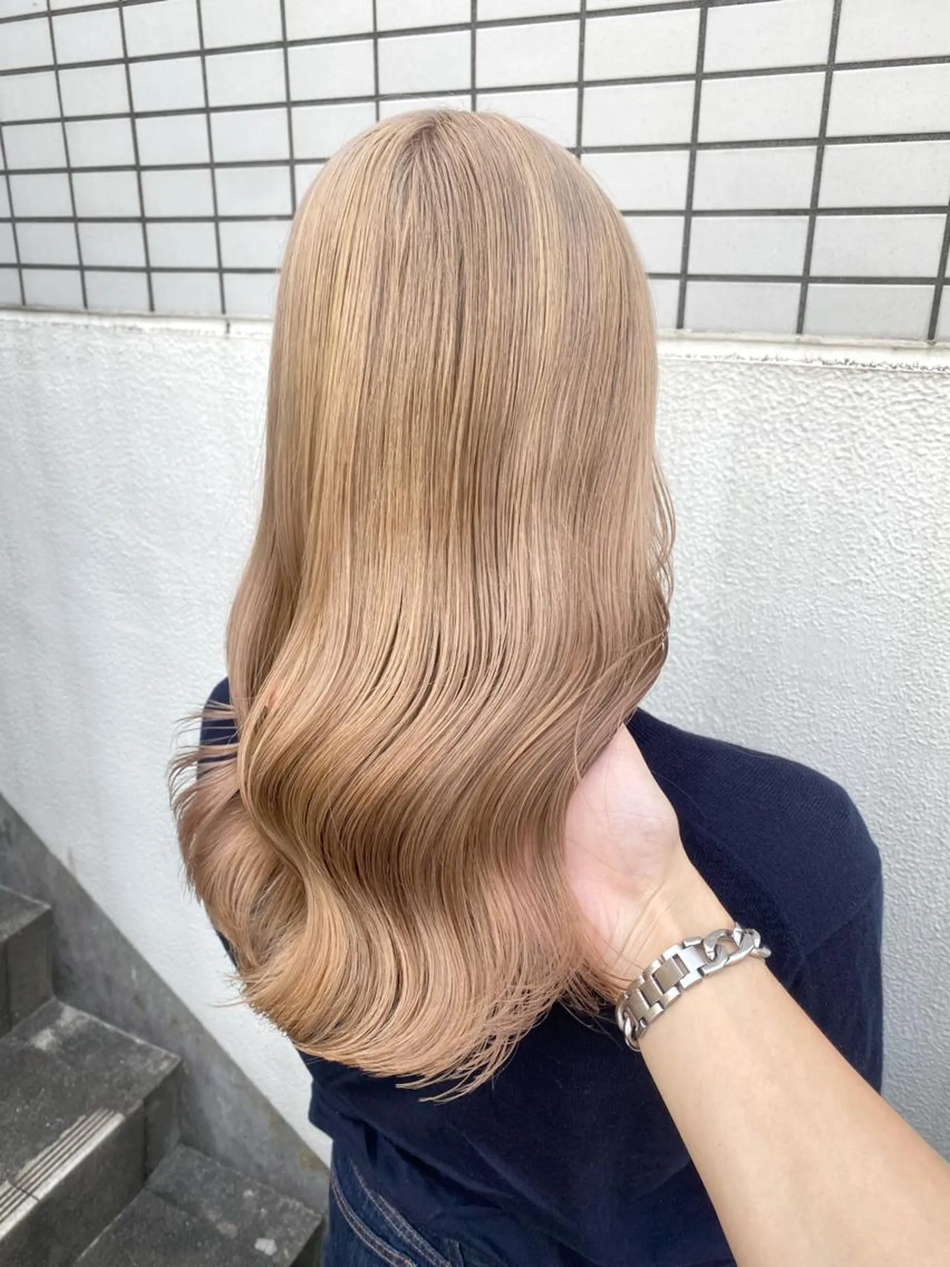 セミロング カラー エフェクトブリーチ 🌟前澤啓太朗のヘアスタイル