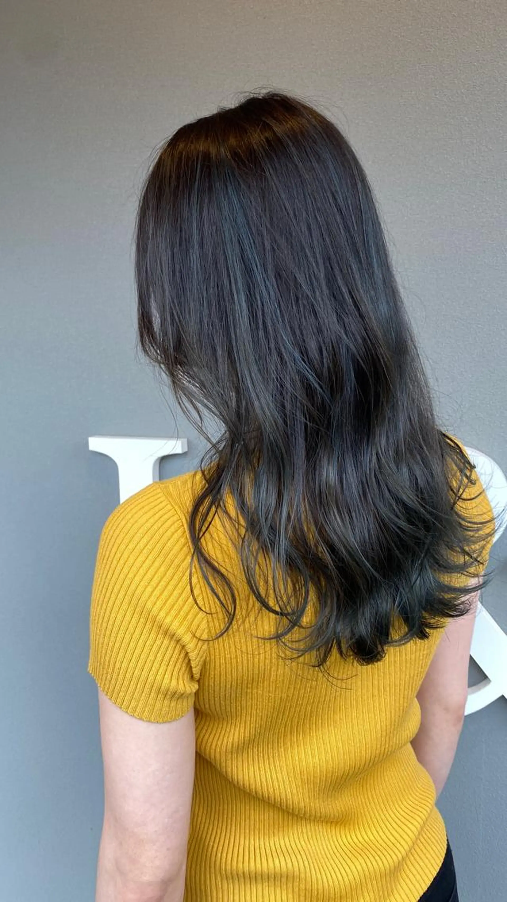 ロング ハイライト カット ヘアカラー トリートメント 平田 広大のヘアスタイル