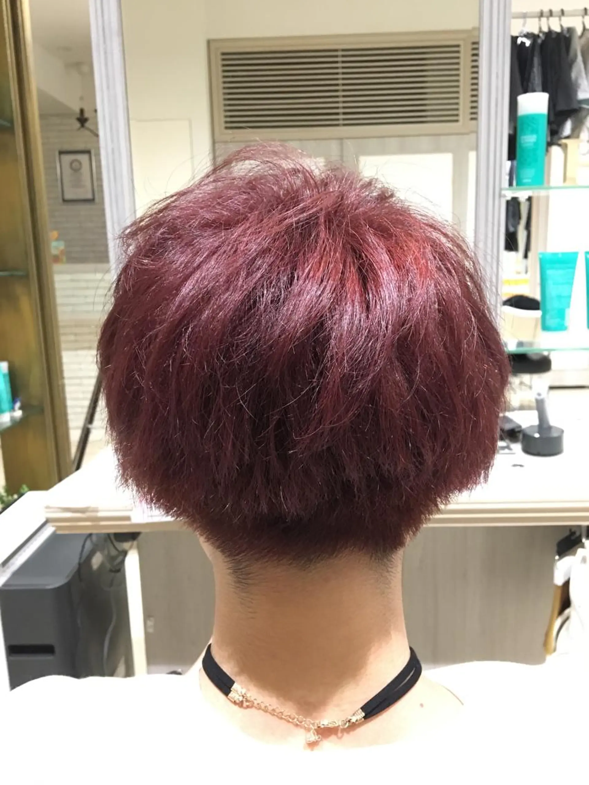 ショート カラー ブリーチ ヘアカラー トリートメント 似合う髪型が 分からない方へのヘアスタイル