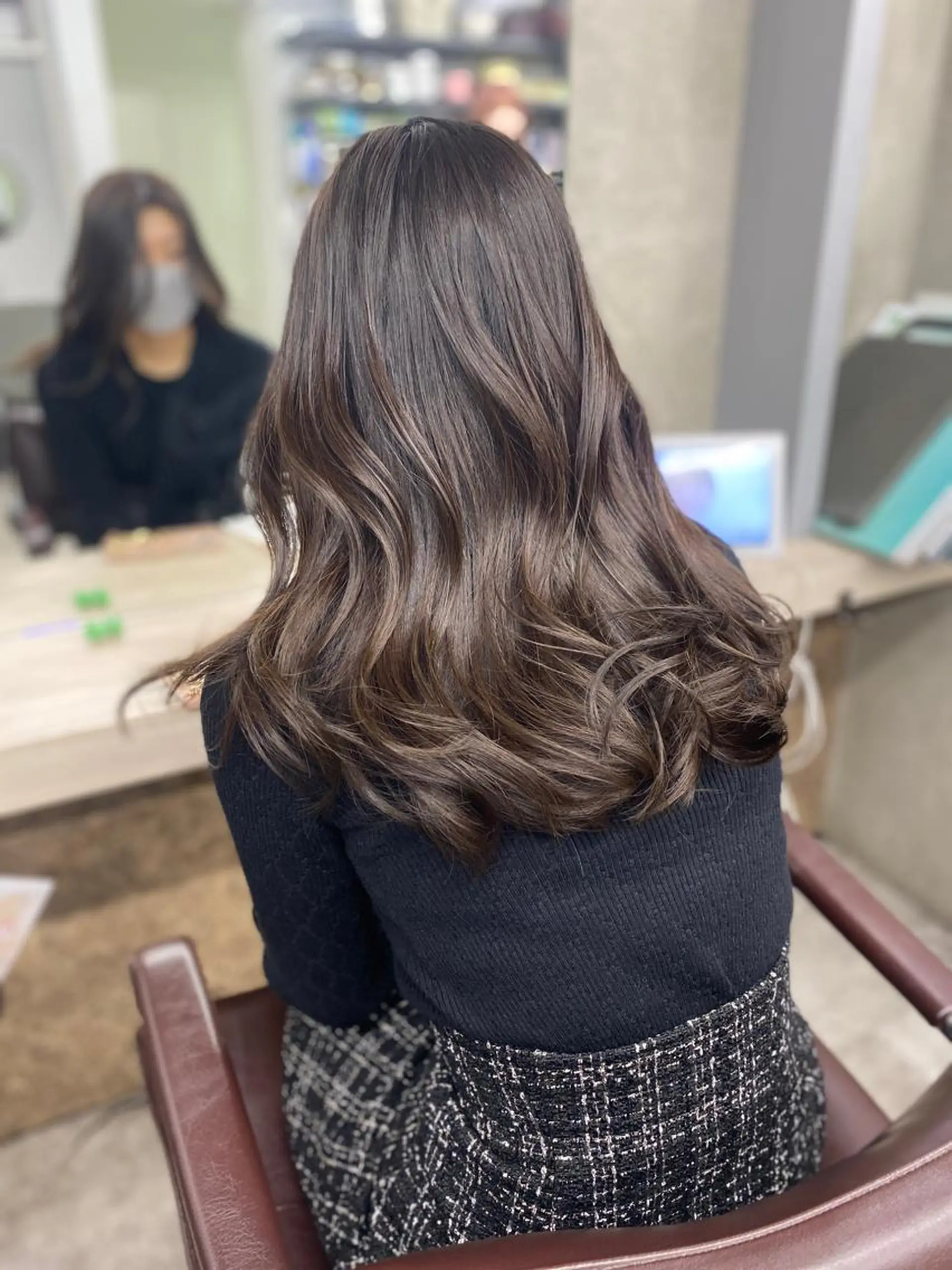 ロング カラー バレイヤージュ ベージュカラー ブリーチ ケアブリーチ 透明感カラー opus 店長大和 レイヤー/赤み消しのヘアスタイル