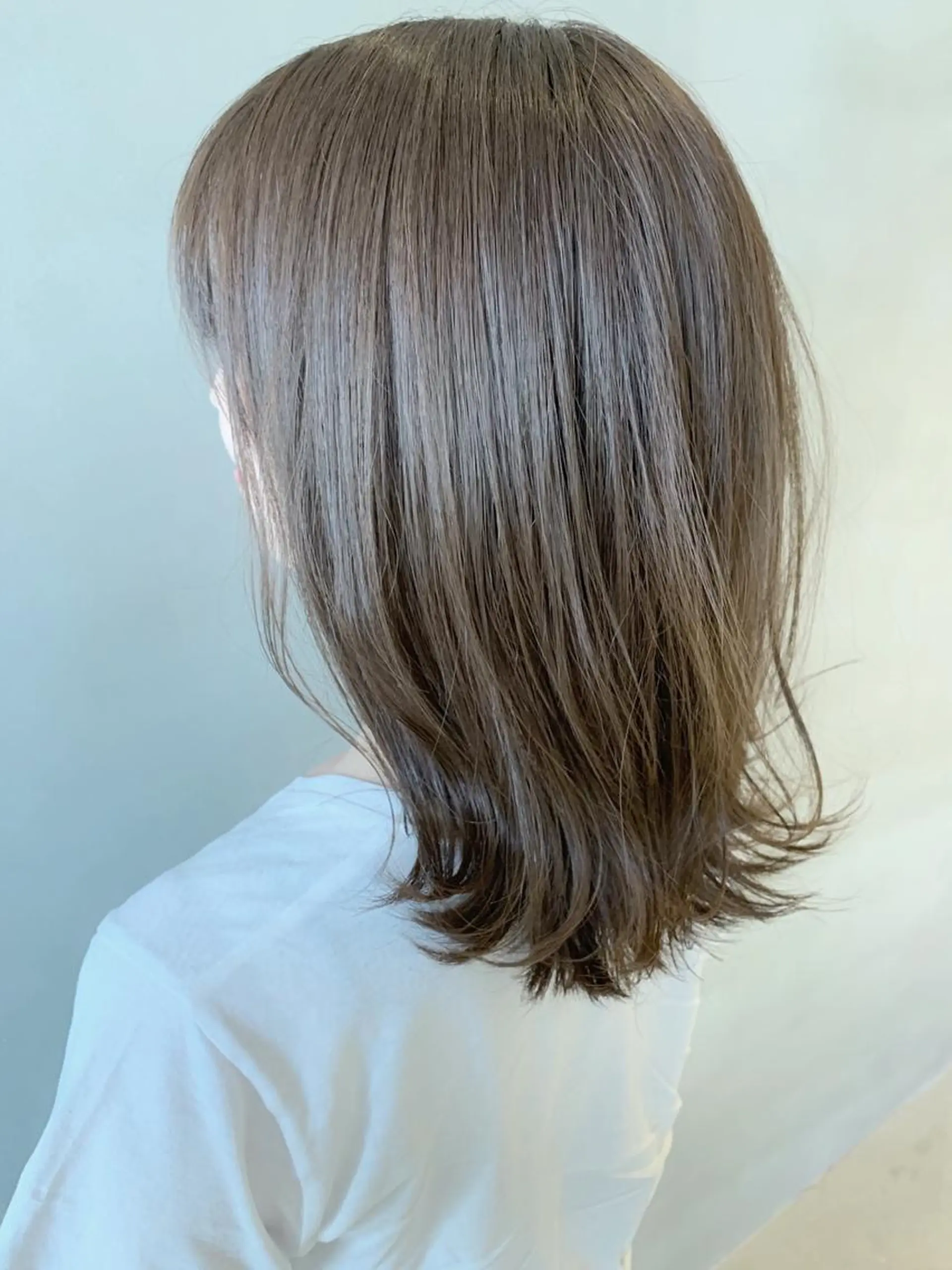 セミロング カラー ヘアアレンジ ネイル マツエク・マツパ セミロングパーマ アッシュ バレイヤージュ ベージュカラー 透明感カラー カット ヘアカラー 夜23時まで予約🉑 reverieあきらのヘアスタイル