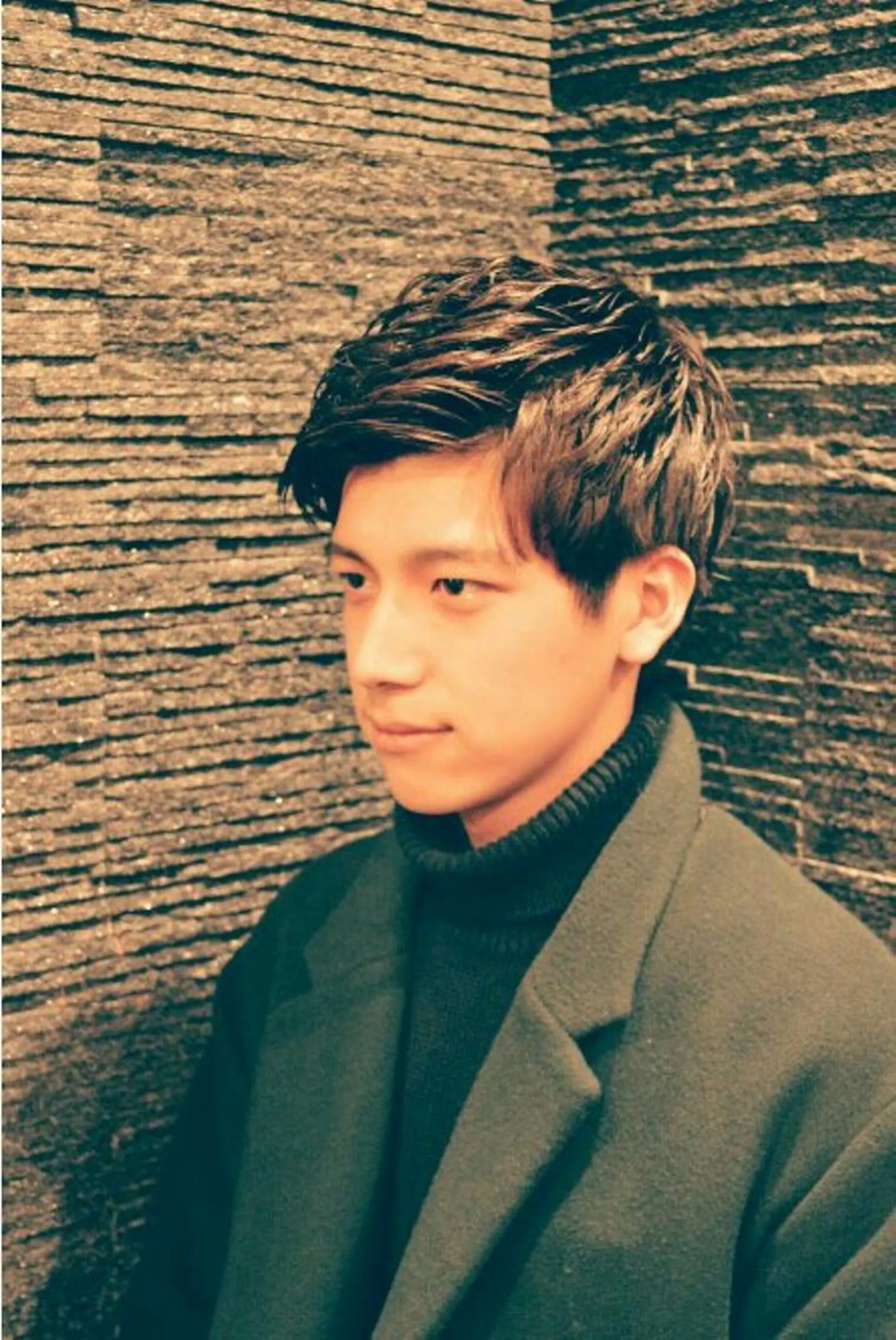 ショート ミディアム メンズ 岩間 佳祐のヘアスタイル